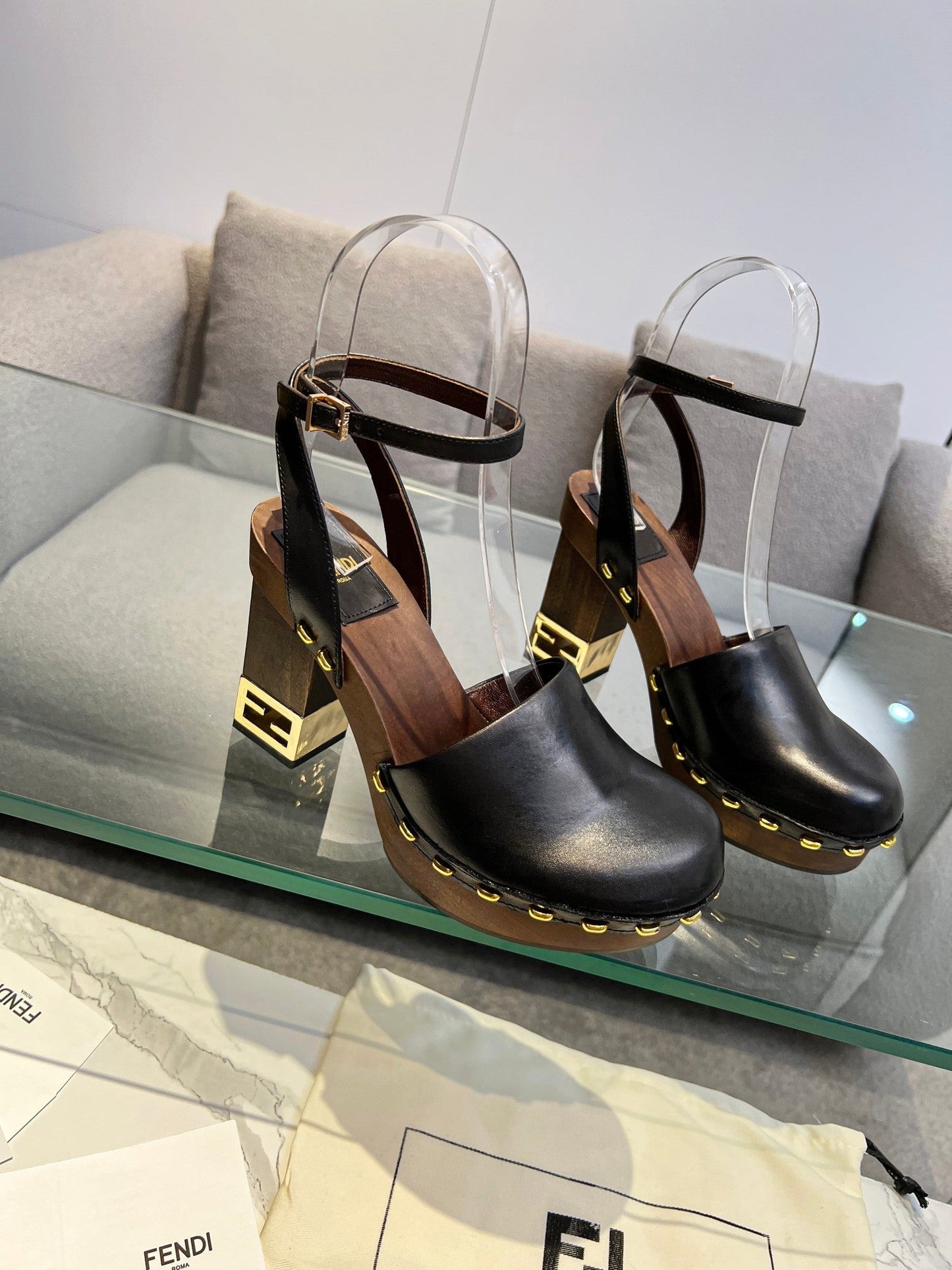 Luxury Shoes - FED - 180