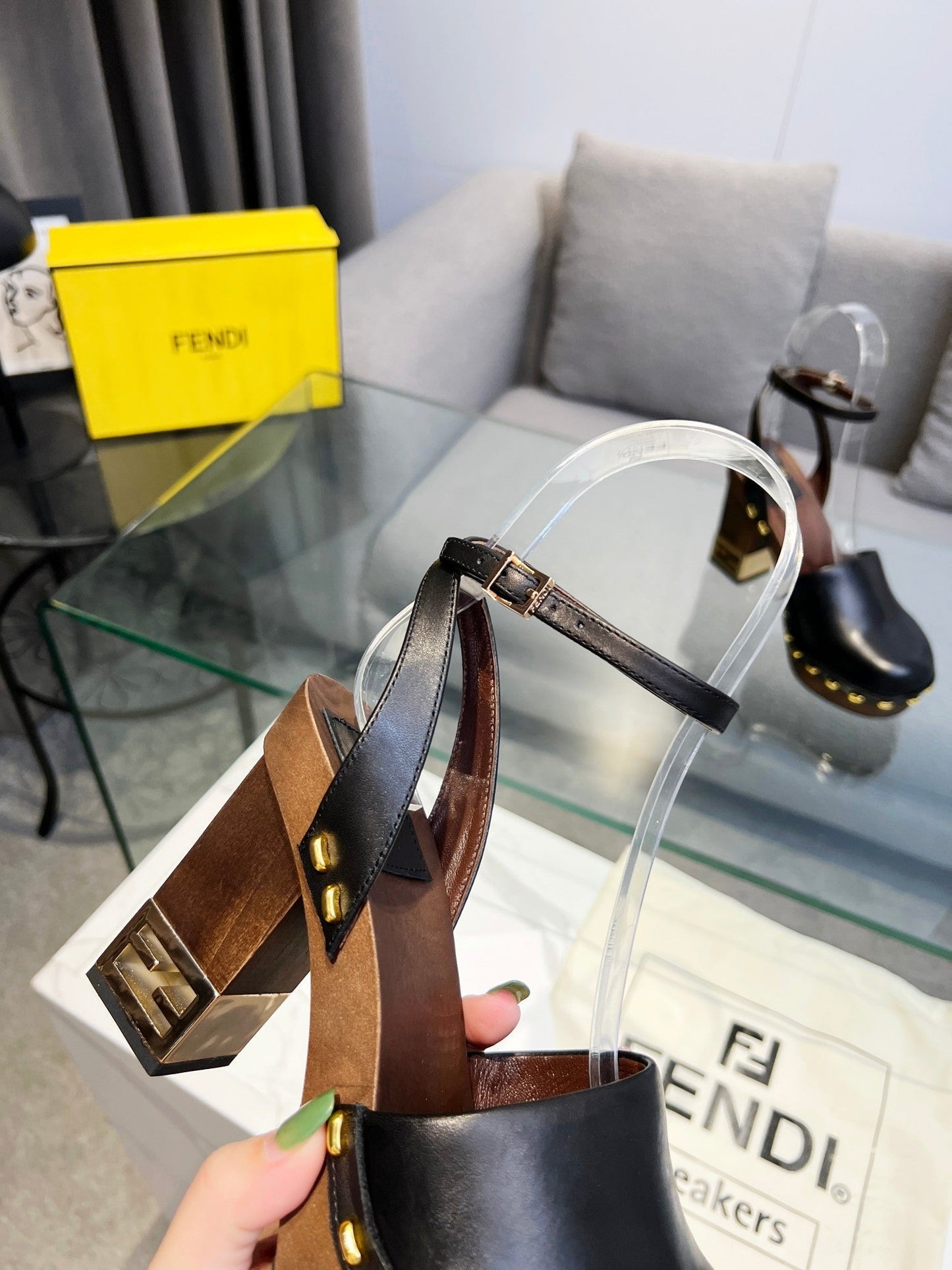 Luxury Shoes - FED - 180