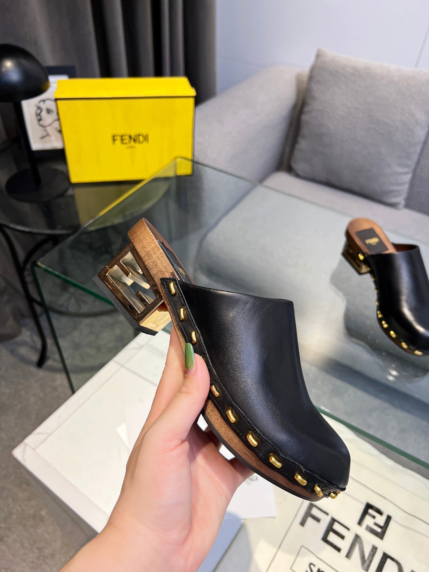 Luxury Shoes - FED - 176