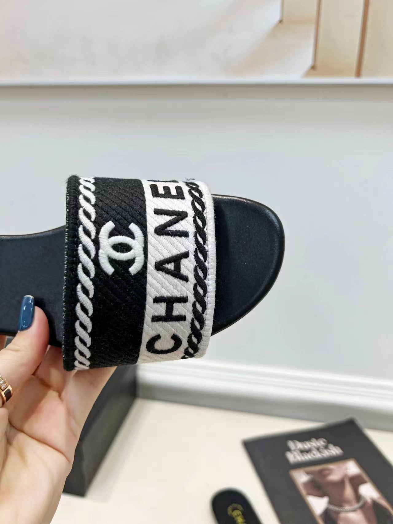 Luxury Shoes Sandals - CHL - 673