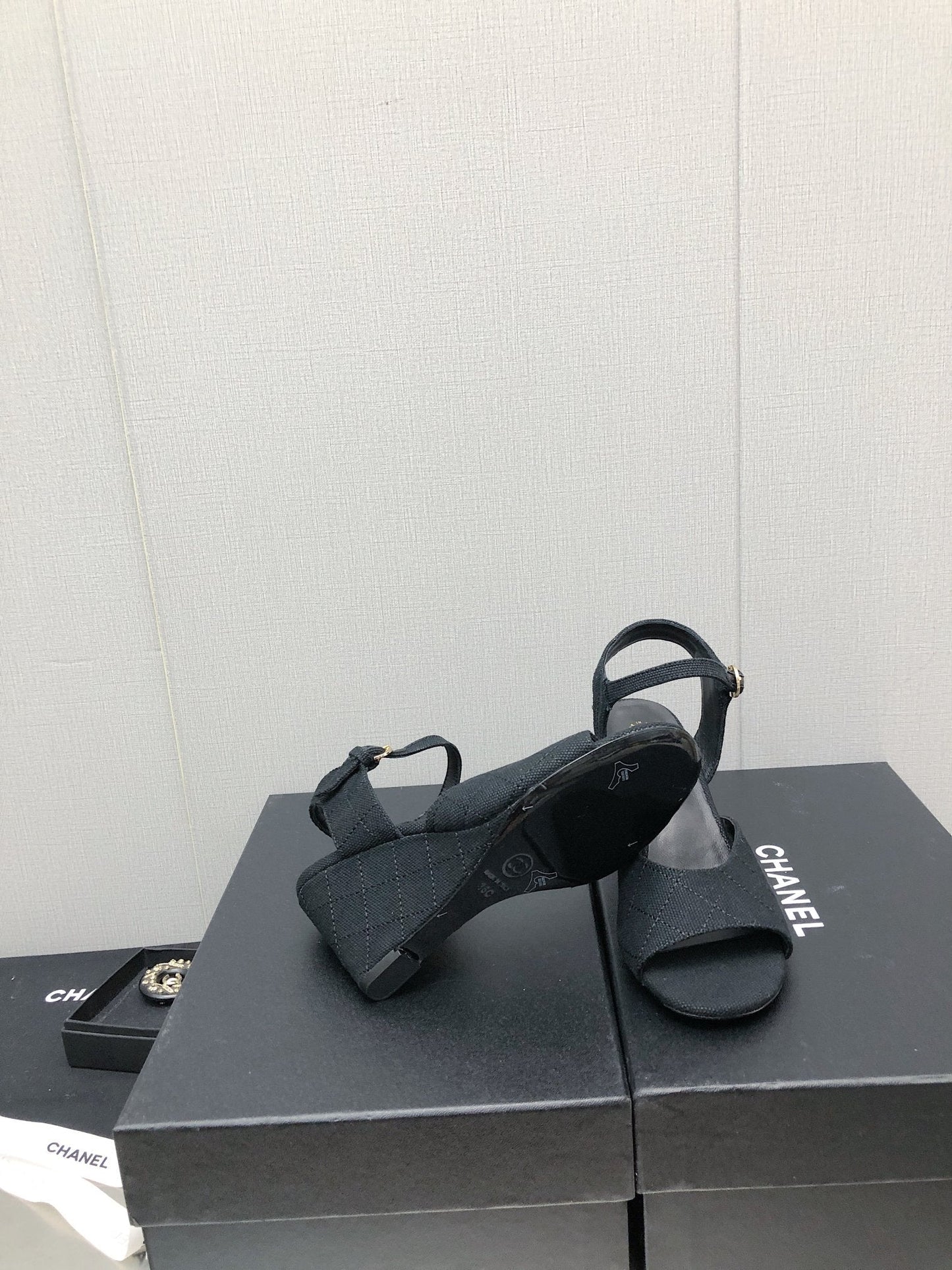 Luxury Shoes Sandals - CHL - 271