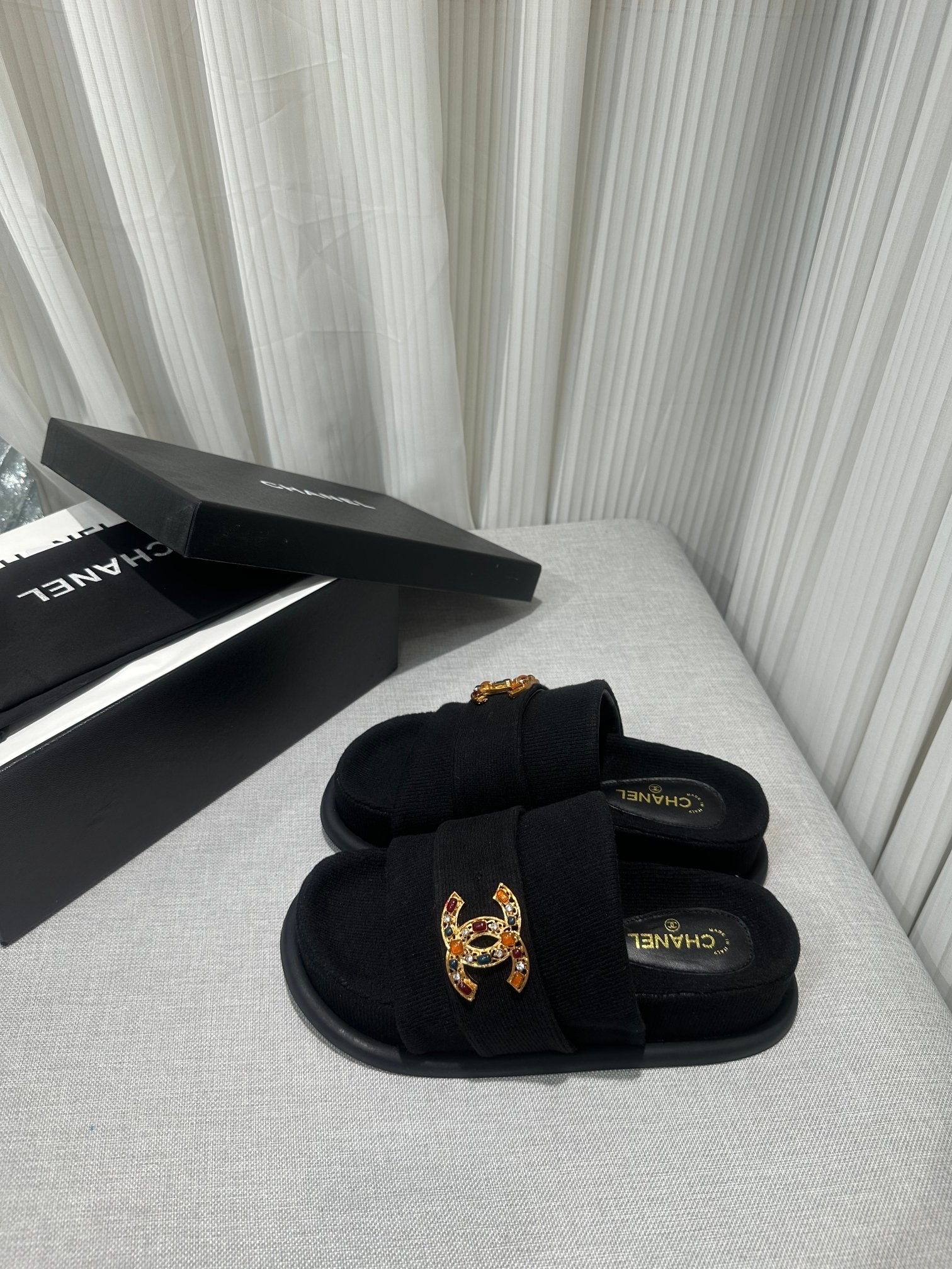 Luxury Shoes Sandals - CHL - 246