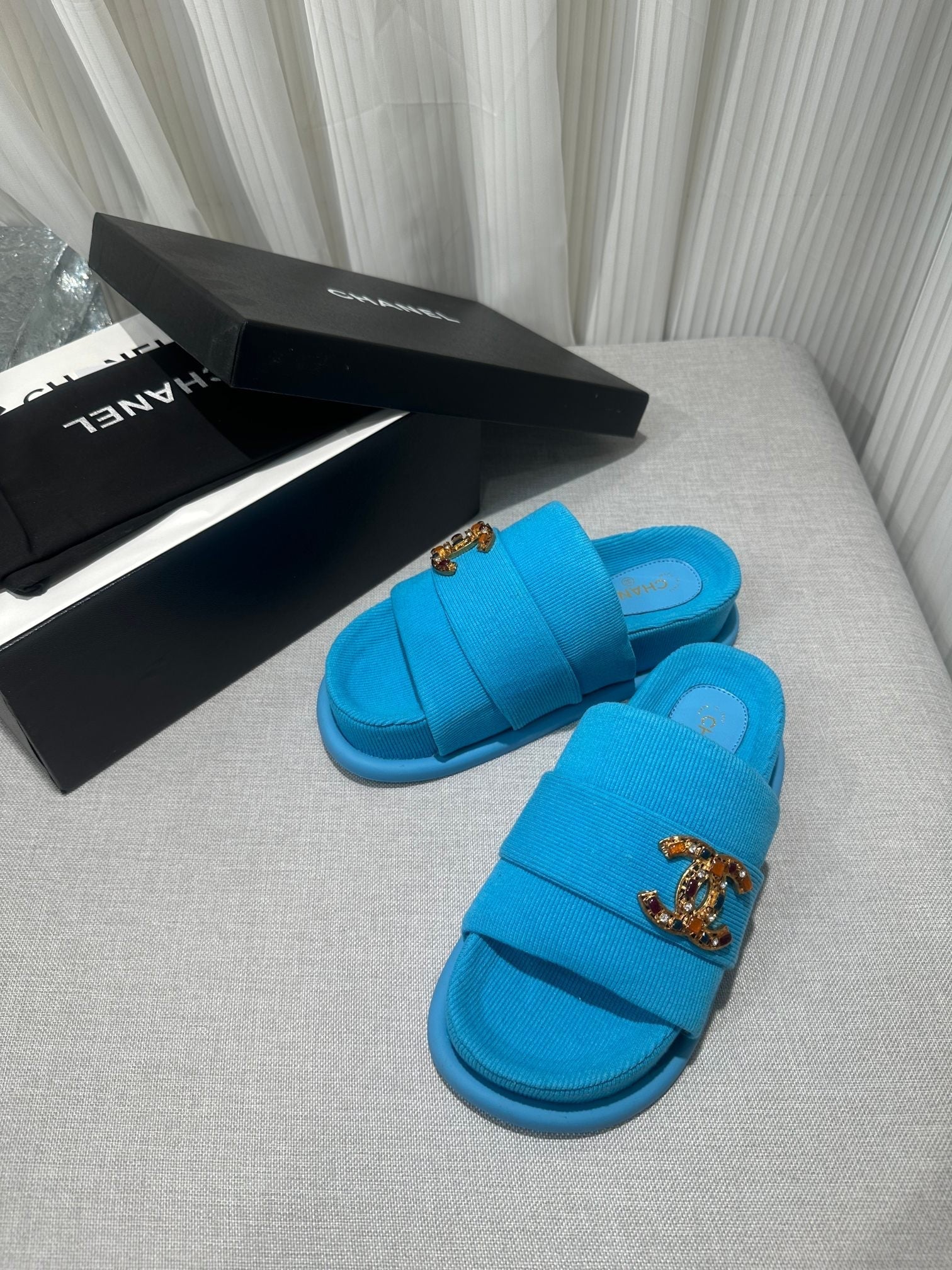 Luxury Shoes Sandals - CHL - 251