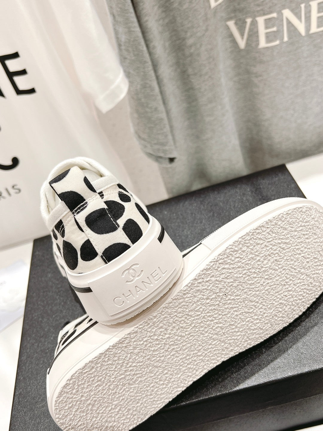 Luxury Shoes Sandals - CHL - 165