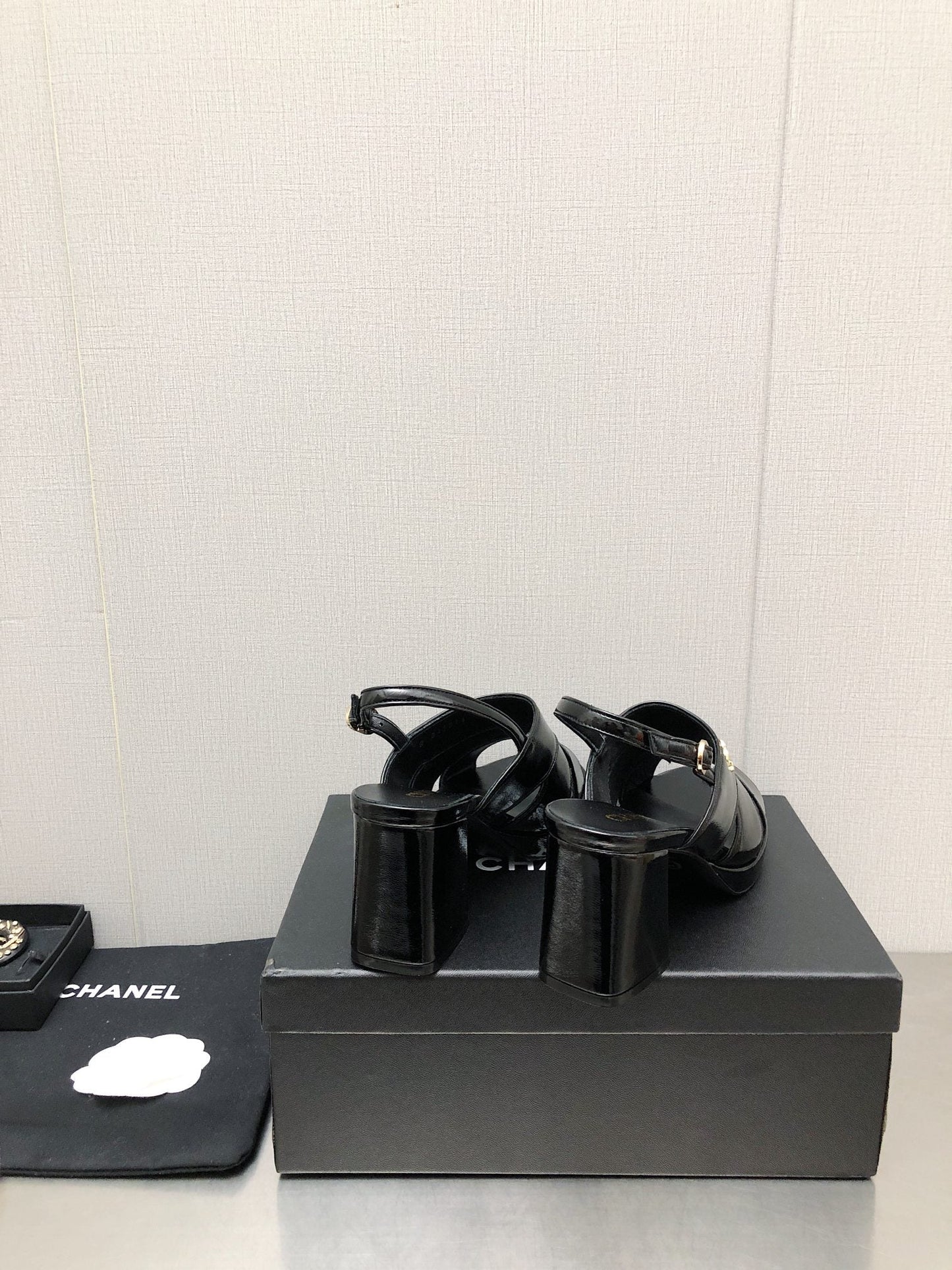 Luxury Shoes Sandals - CHL - 144