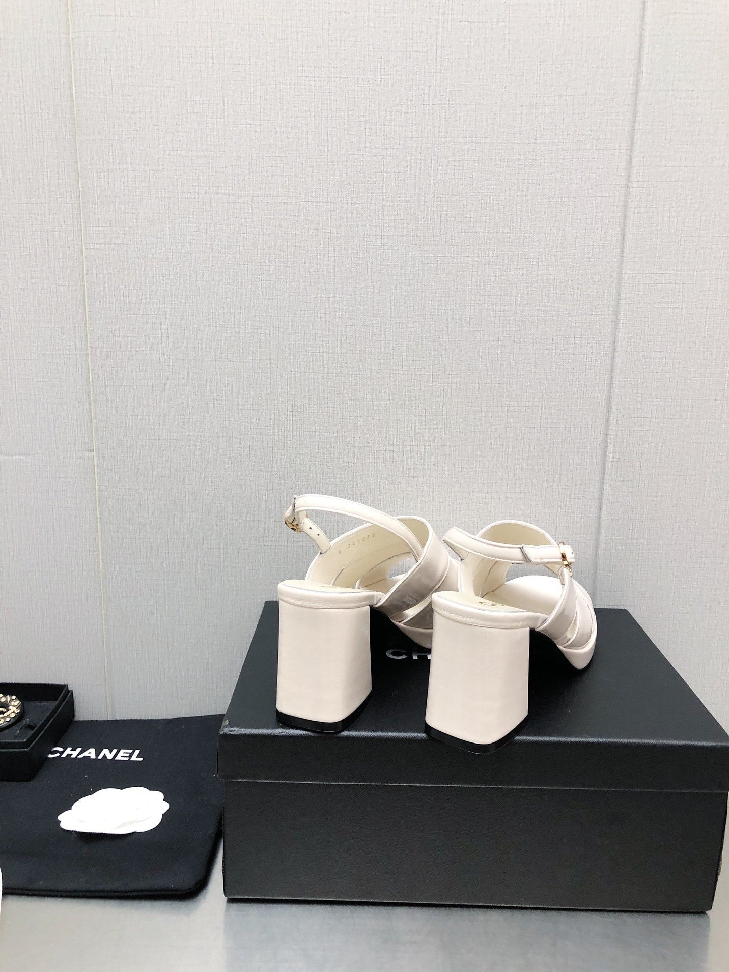 Luxury Shoes Sandals - CHL - 143