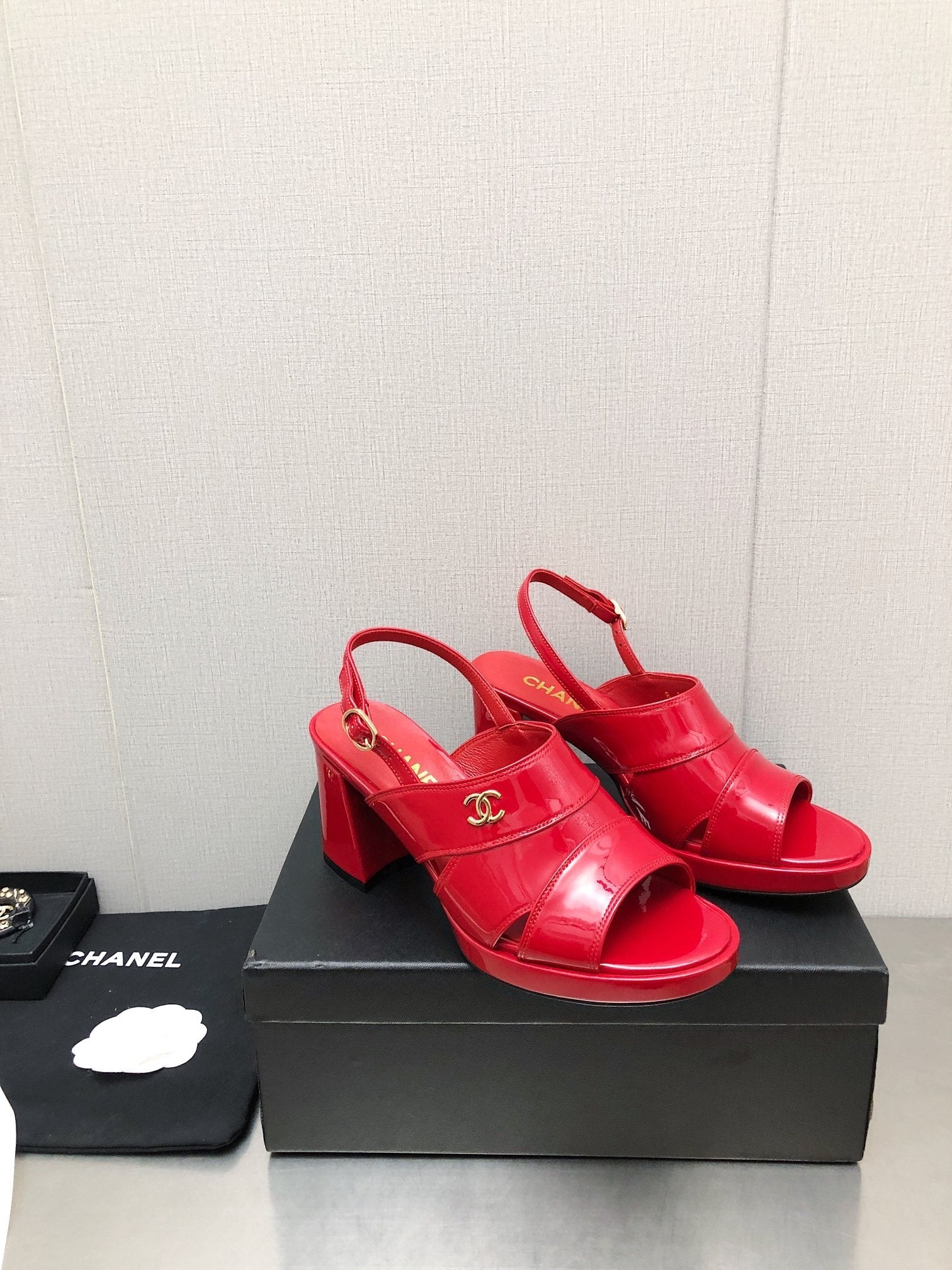 Luxury Shoes Sandals - CHL - 140