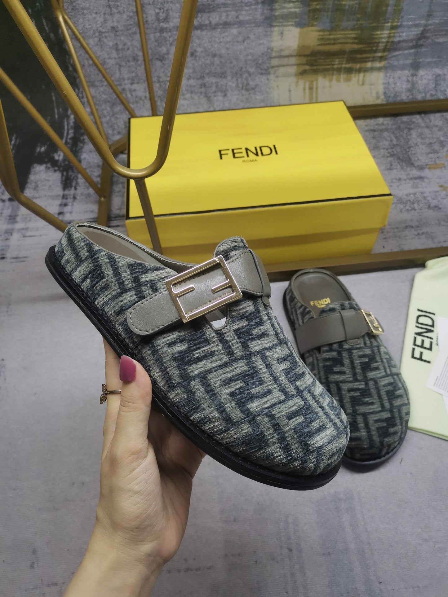 Luxury Shoes - FED - 018