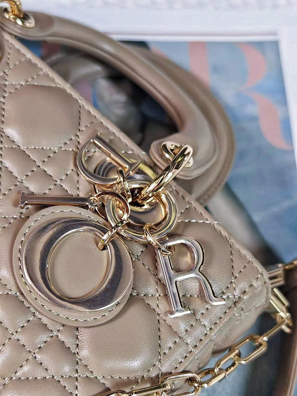 OZ - Dir Bags - 1070