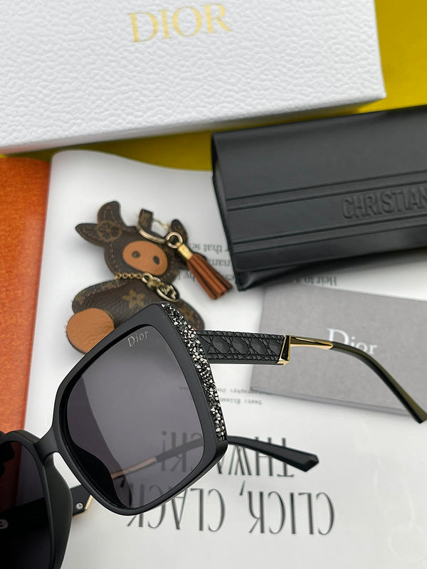 OZ - Dir Sunglasses - 107