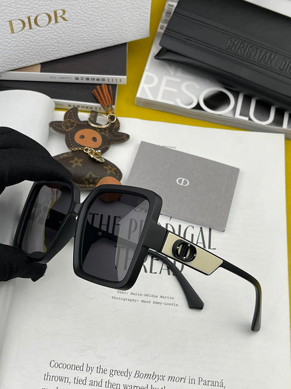 OZ - Dir Sunglasses - 111