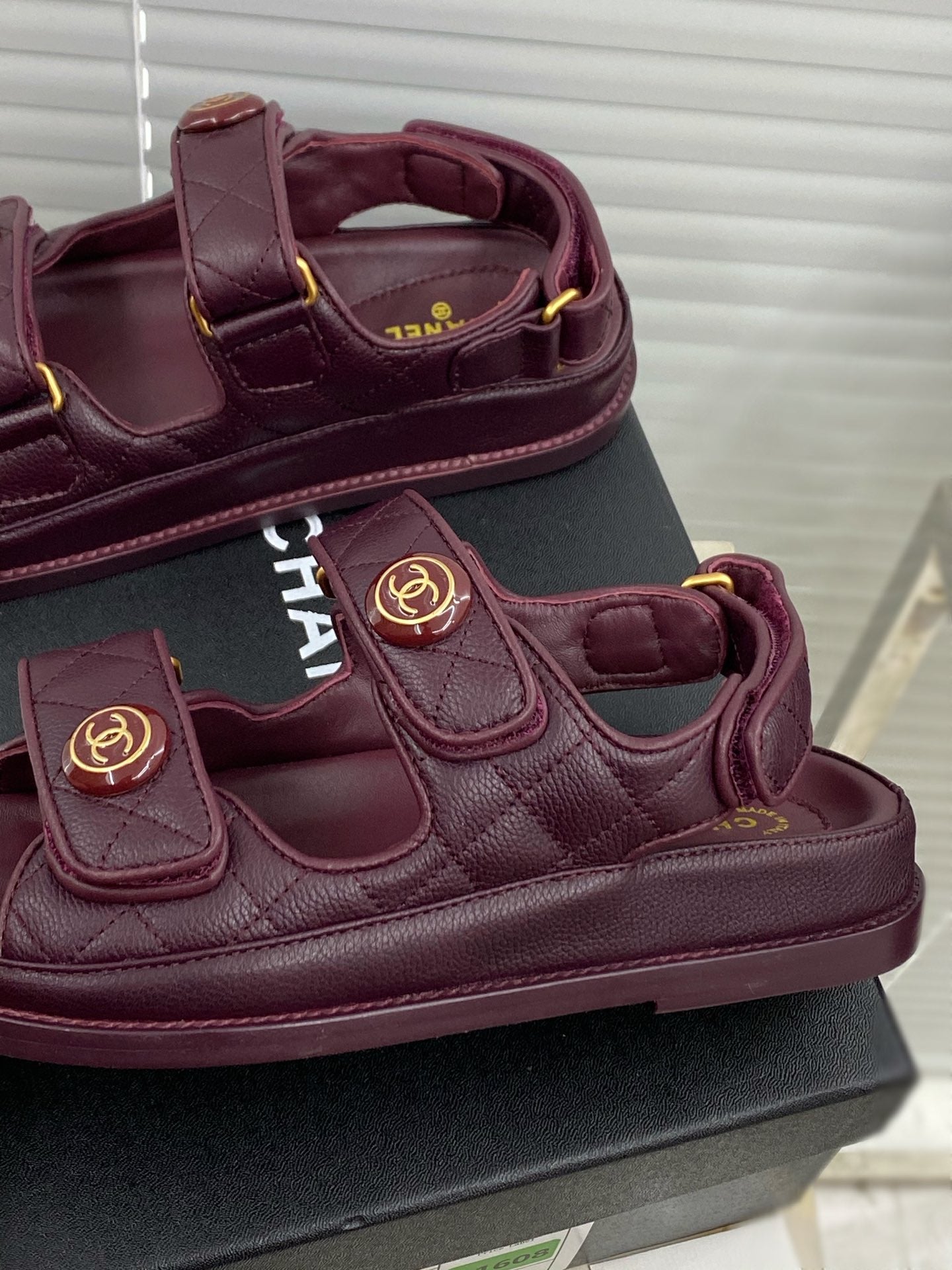 Luxury Shoes Sandals - CHL - 1005