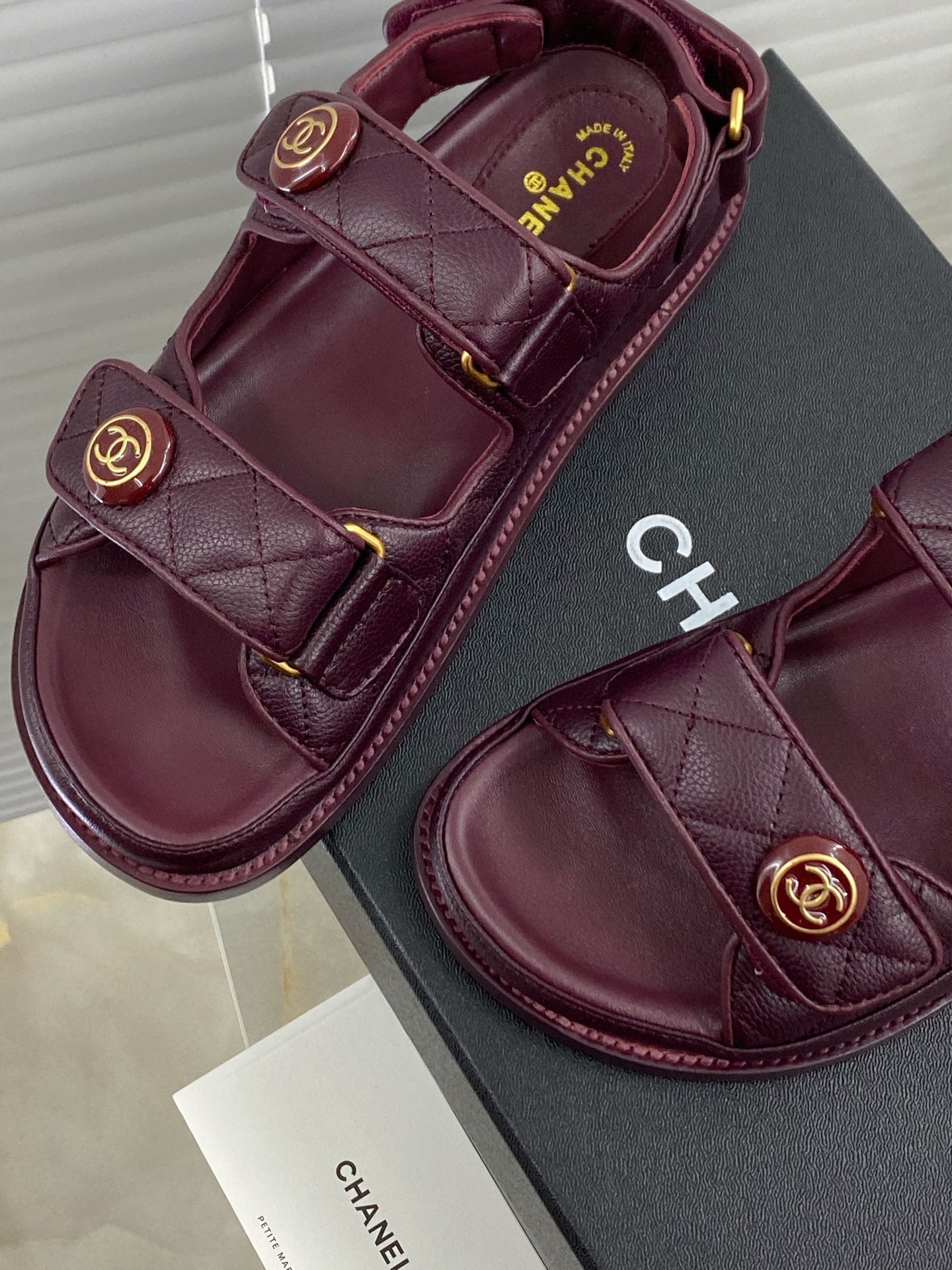 Luxury Shoes Sandals - CHL - 1005