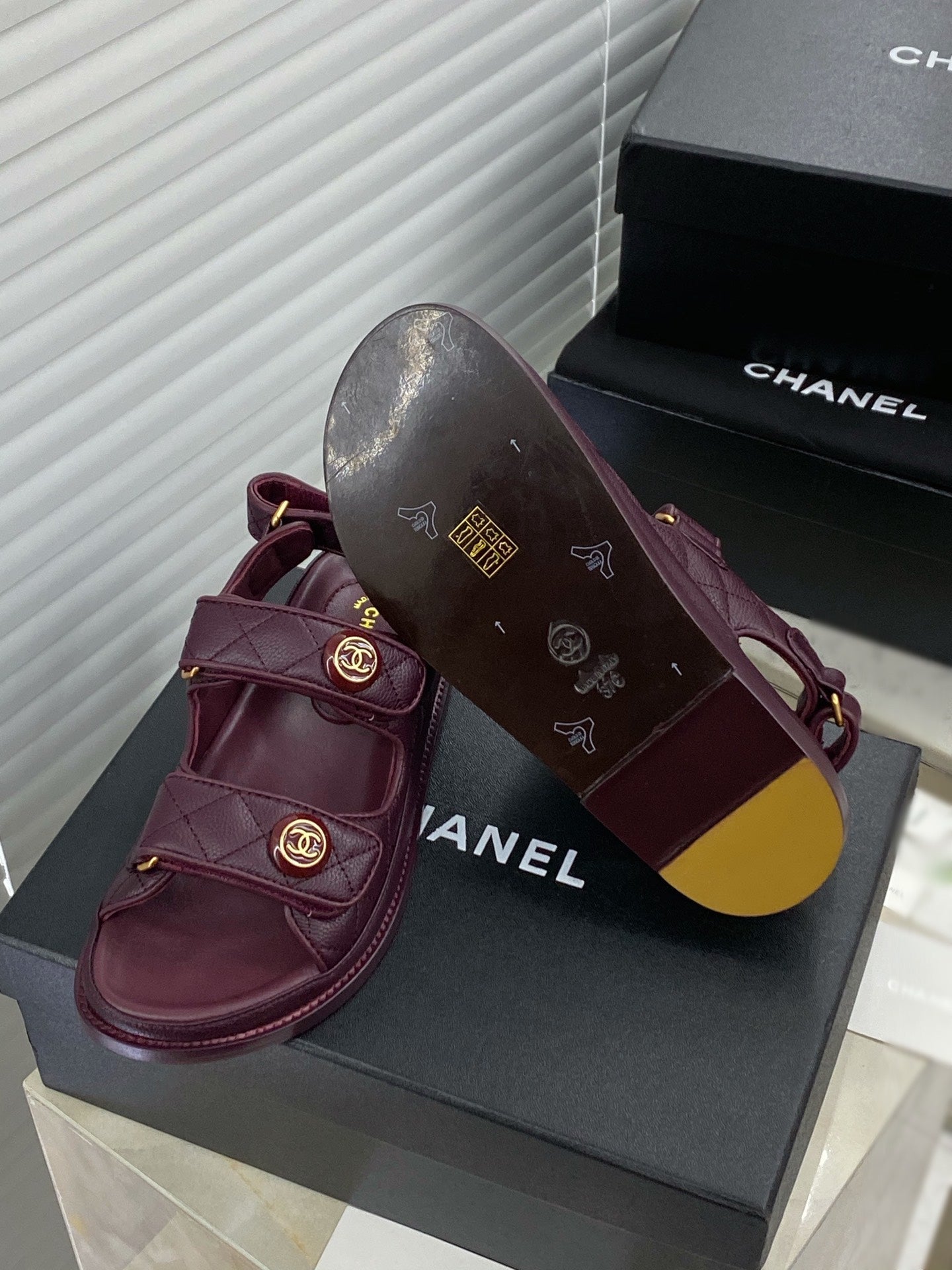 Luxury Shoes Sandals - CHL - 1005