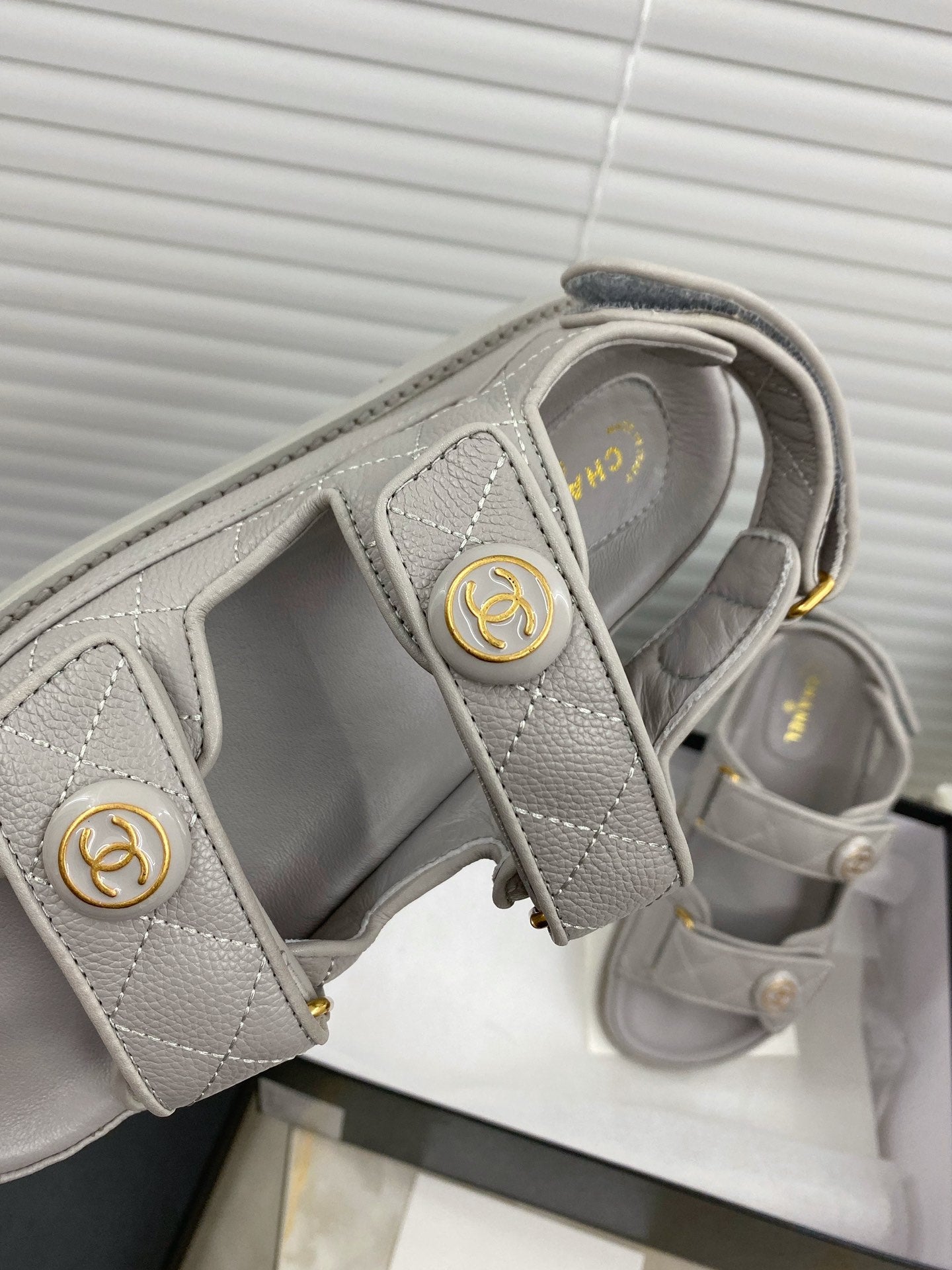 Luxury Shoes Sandals - CHL - 1003