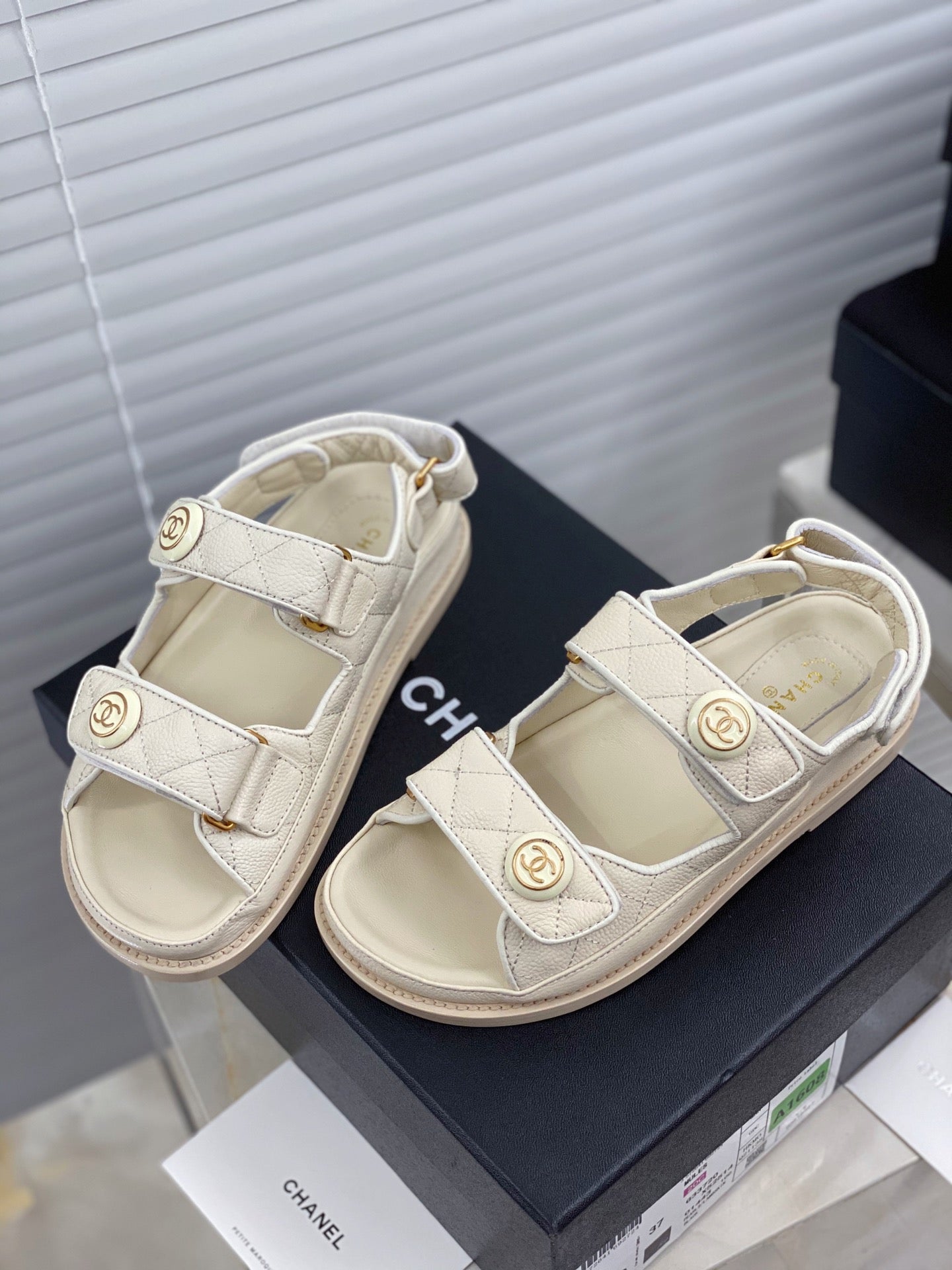 Luxury Shoes Sandals - CHL - 1002