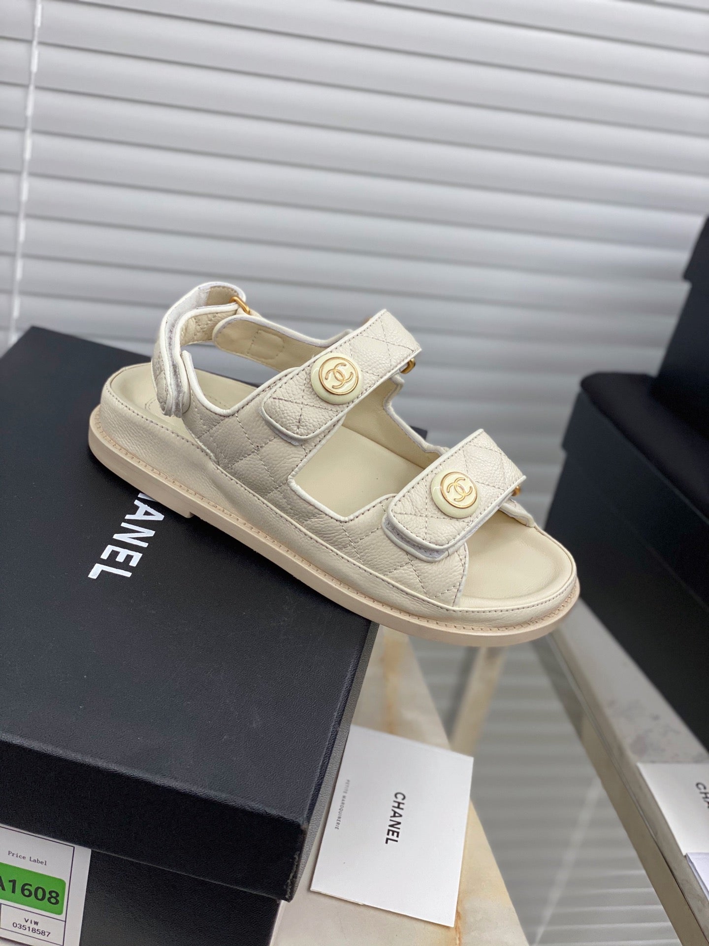 Luxury Shoes Sandals - CHL - 1002