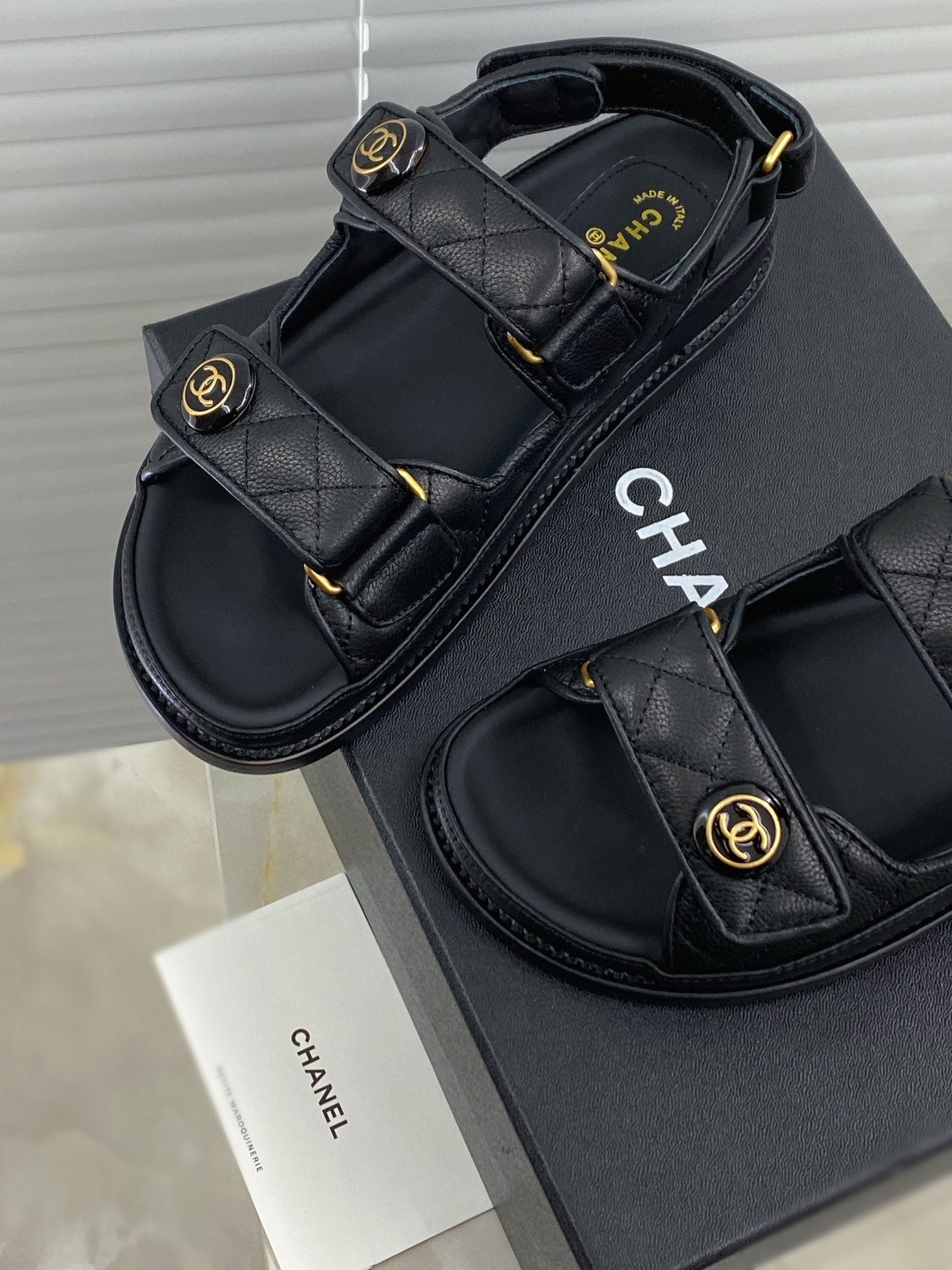 Luxury Shoes Sandals - CHL - 1001