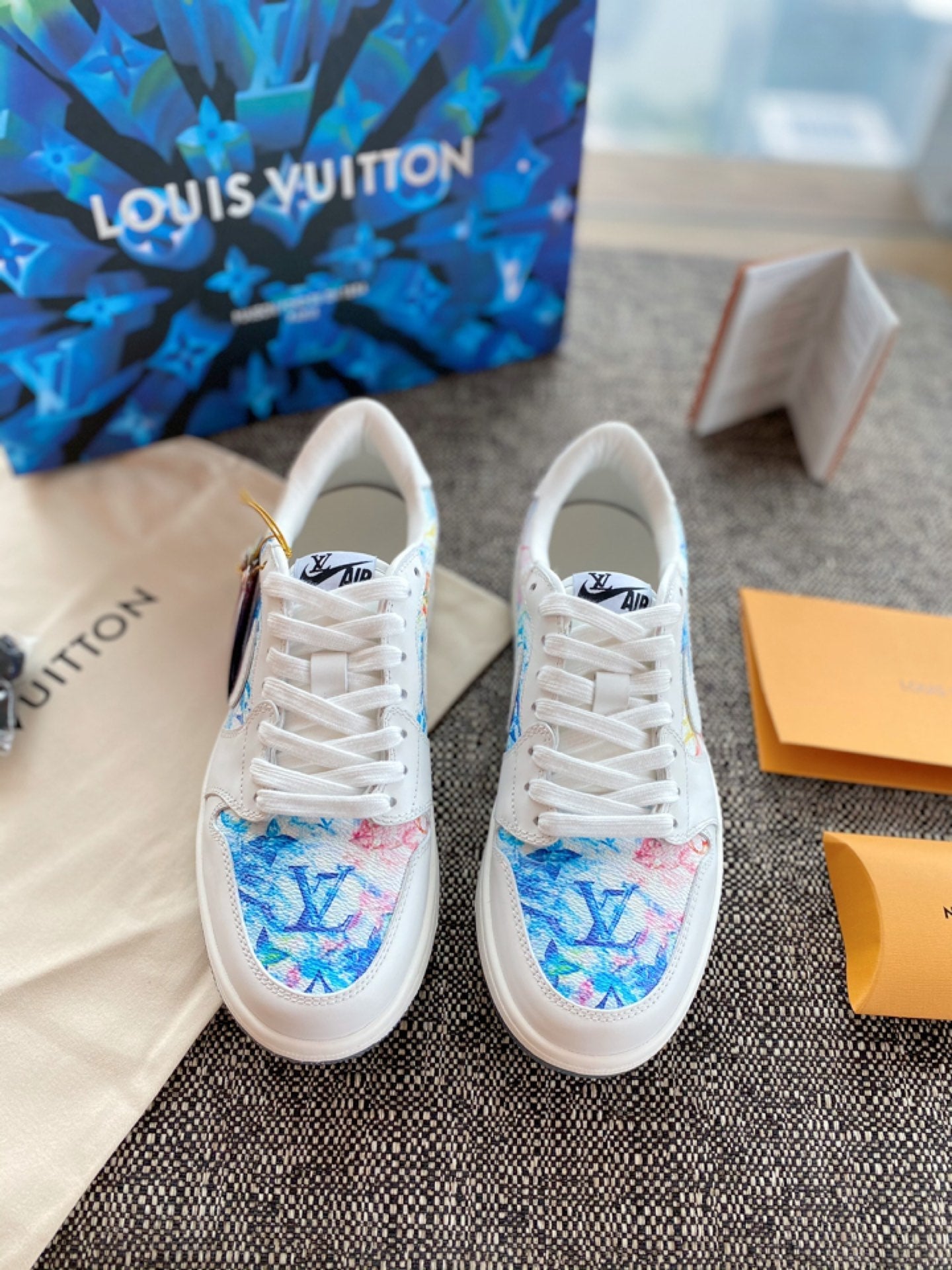 Luxury Shoes - LU-V - 1082