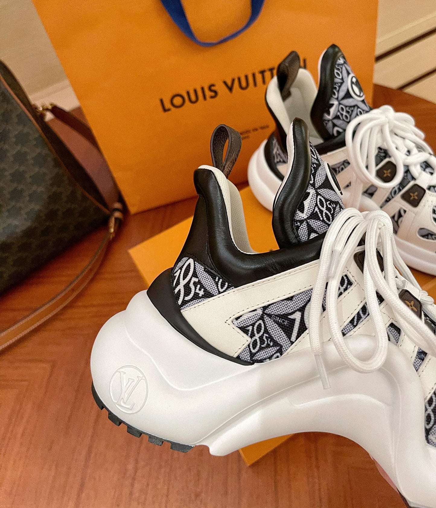 Luxury Shoes - LU-V - 1131