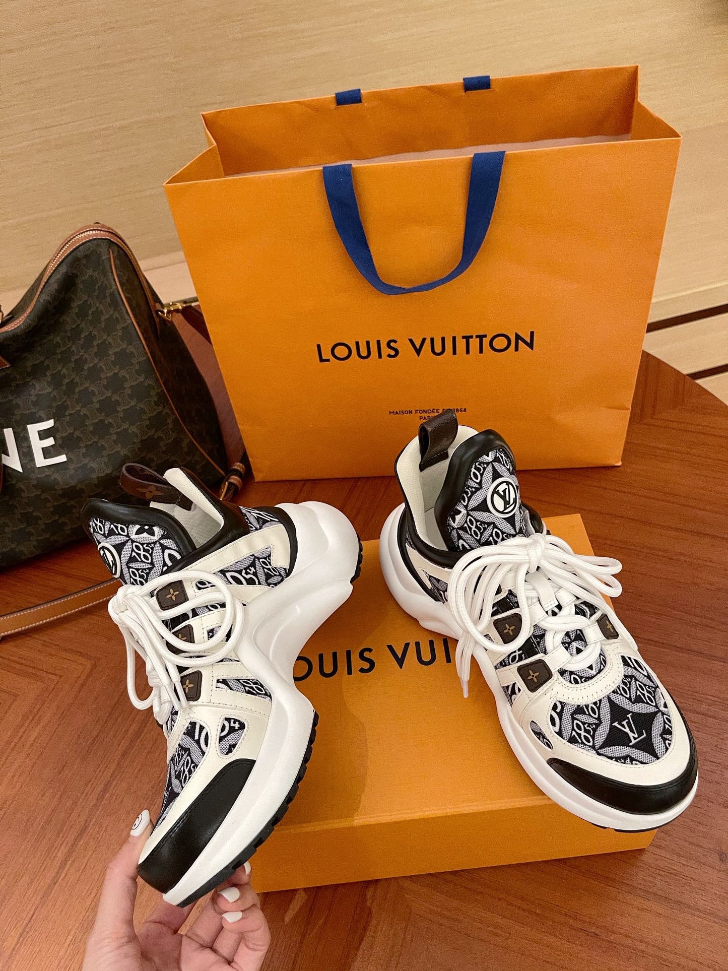 Luxury Shoes - LU-V - 1131