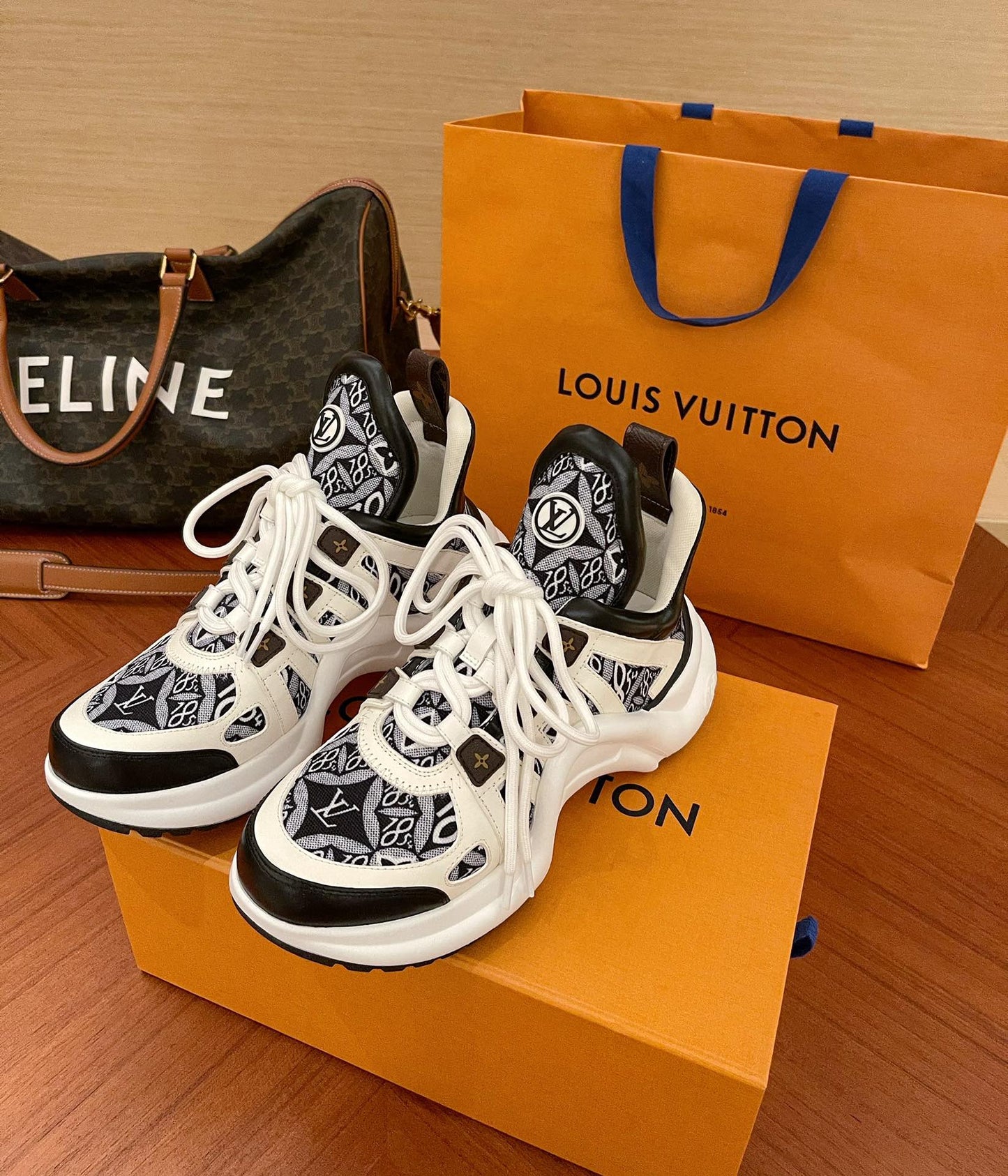 Luxury Shoes - LU-V - 1131