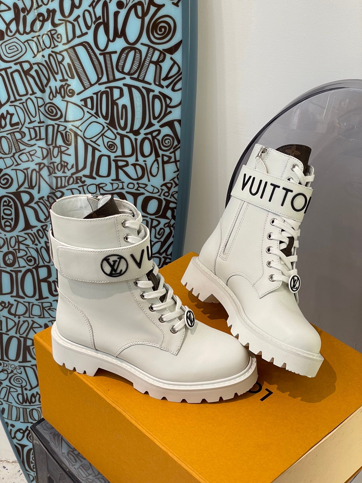 Luxury Shoes - LU-V - 552