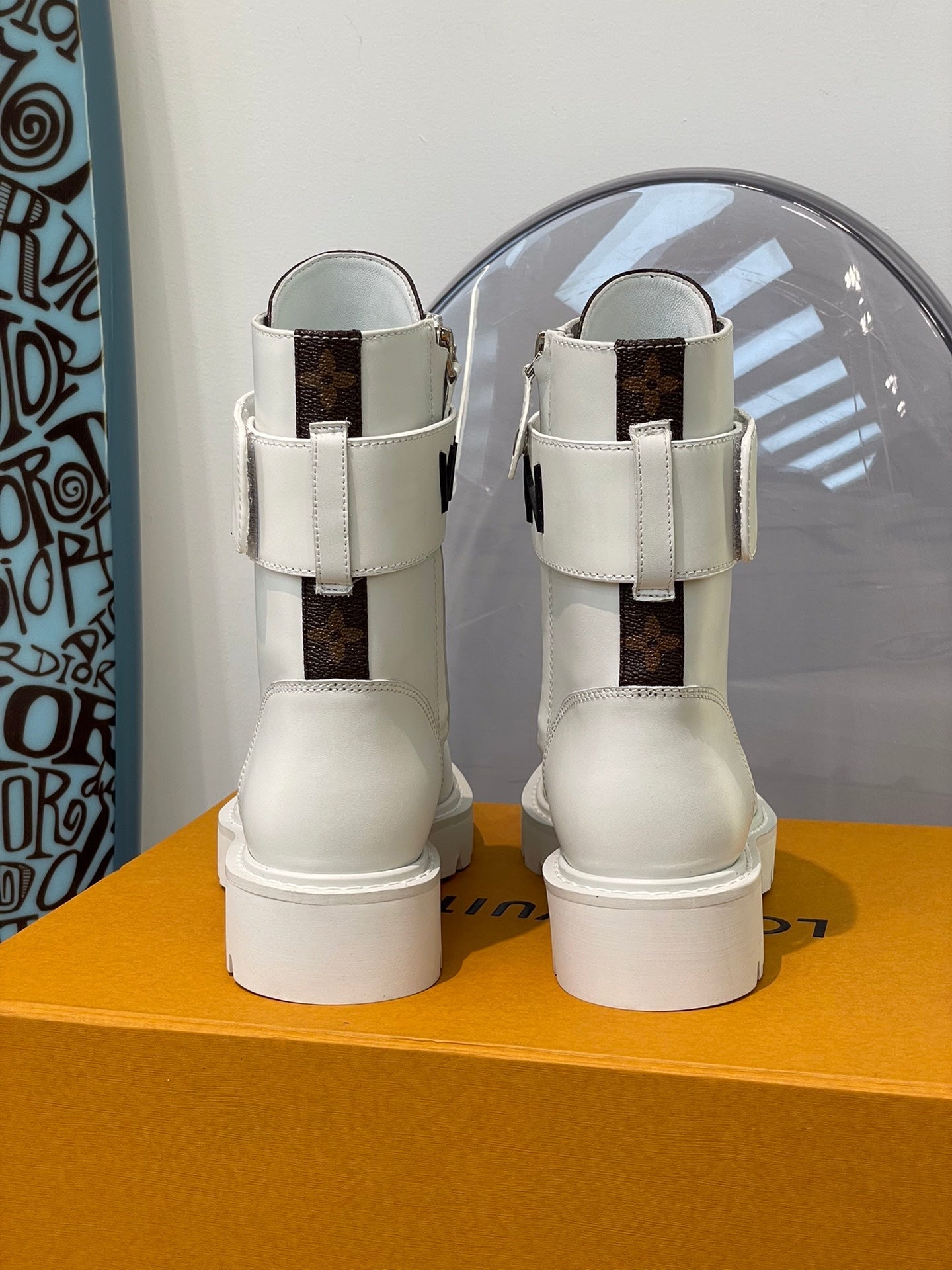 Luxury Shoes - LU-V - 552