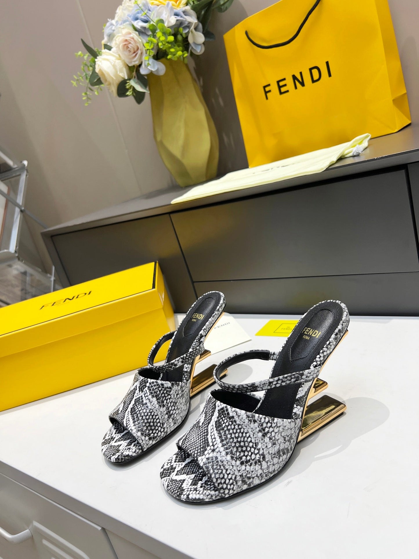 Luxury Shoes - FED - 681