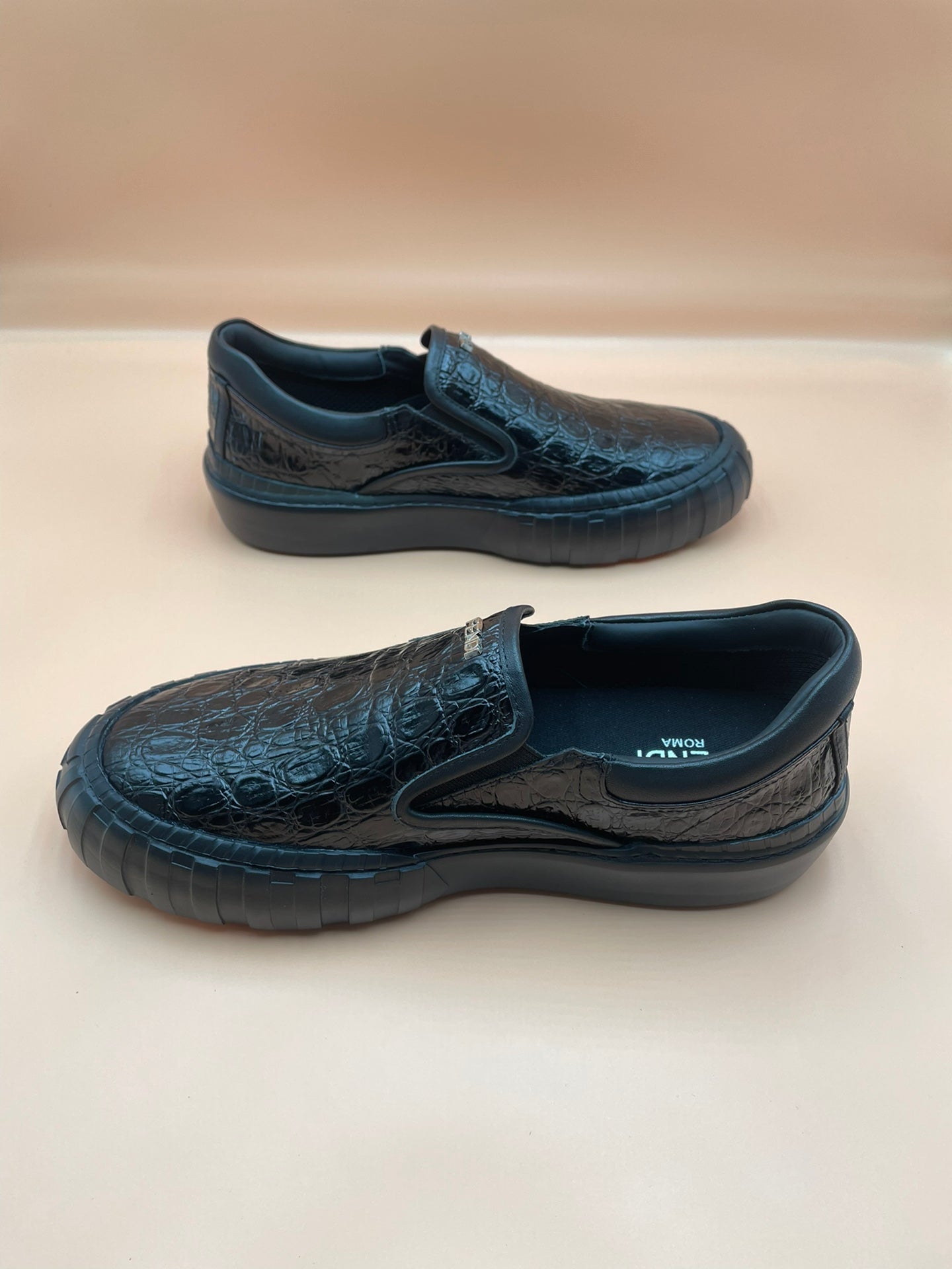 Luxury Shoes - FED - 640