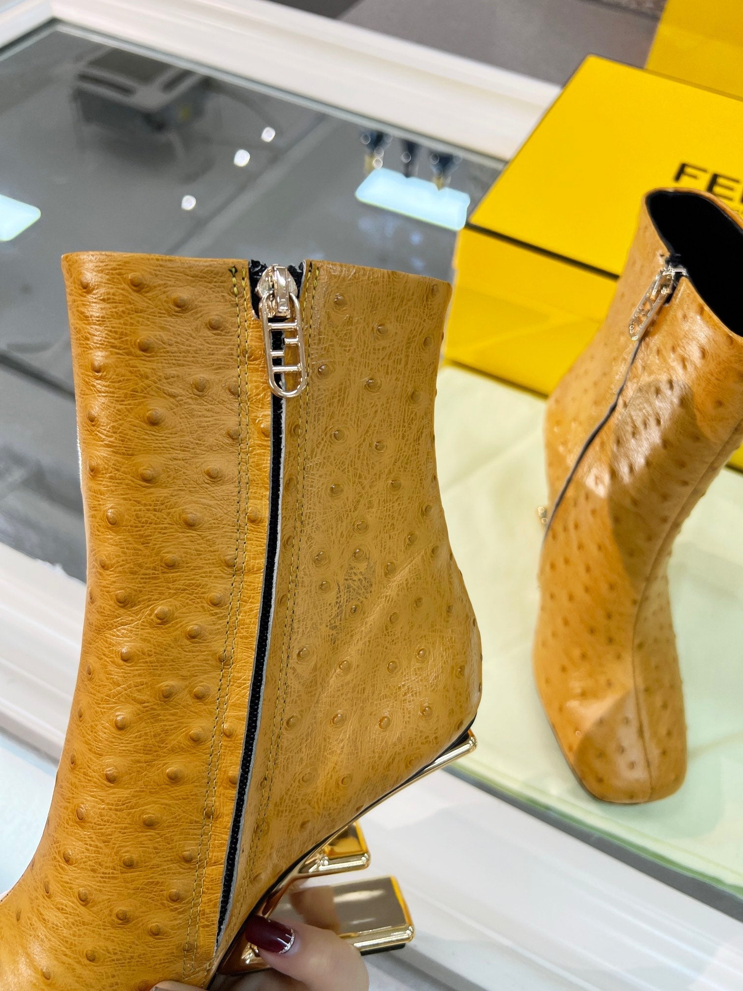 Luxury Shoes - FED - 707