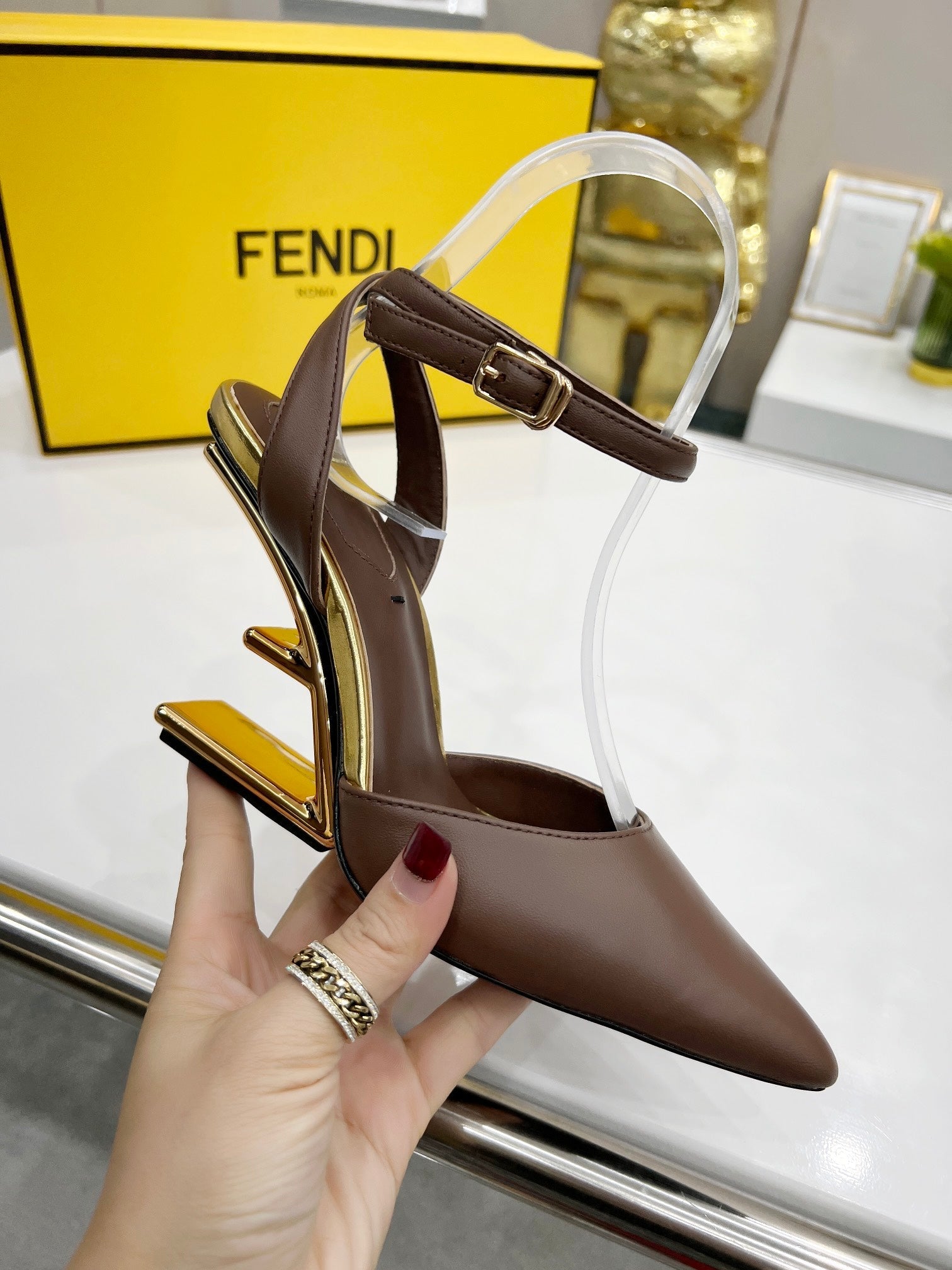 Luxury Shoes - FED - 692