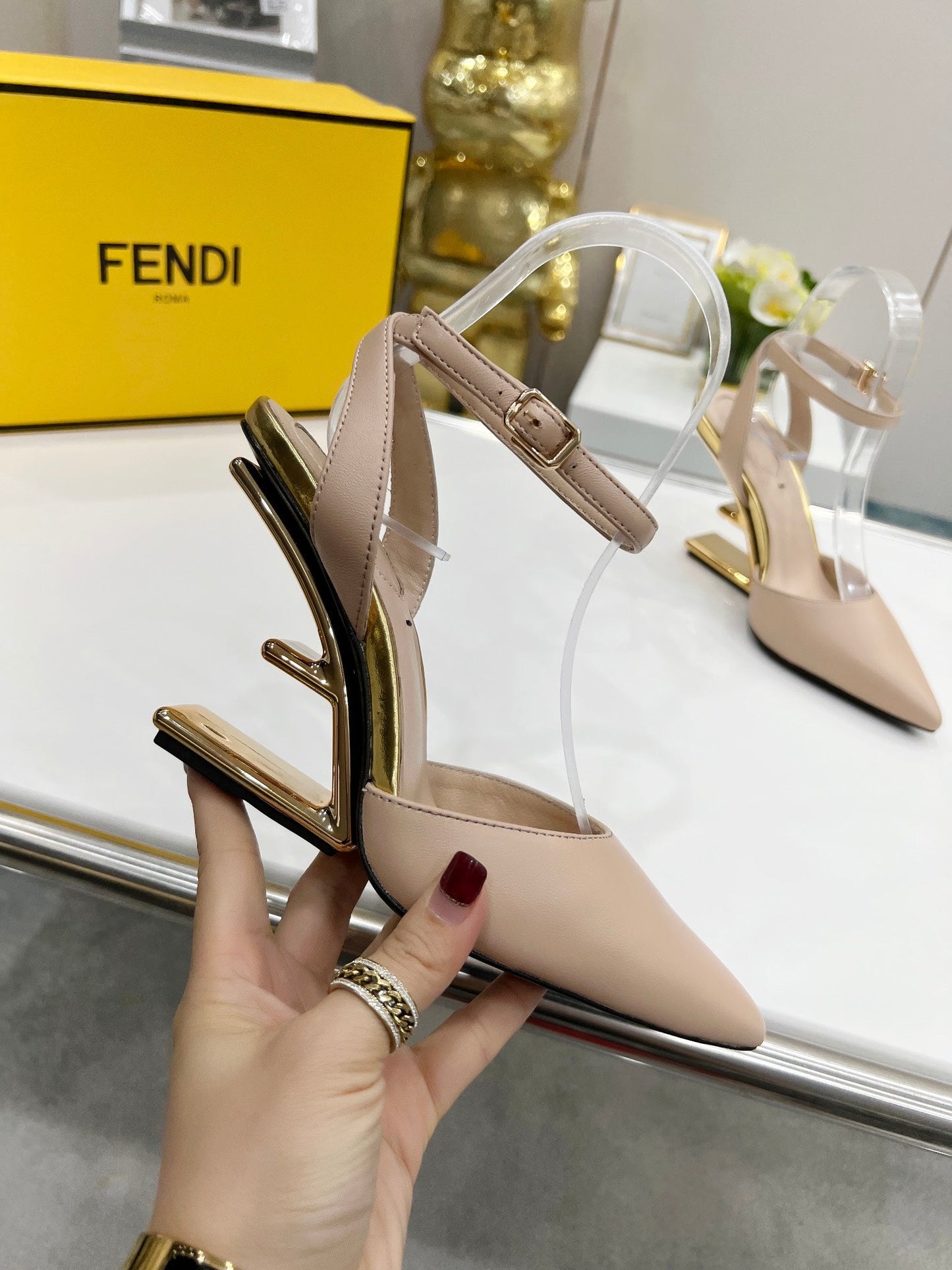 Luxury Shoes - FED - 691