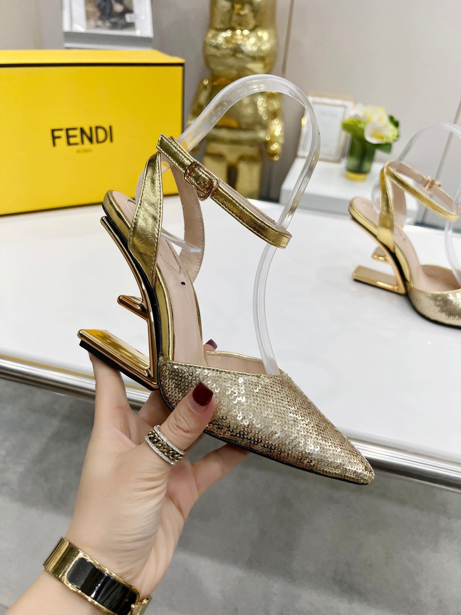 Luxury Shoes - FED - 694
