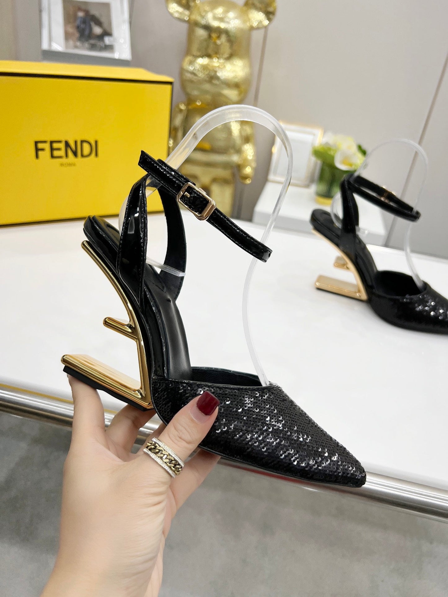 Luxury Shoes - FED - 693