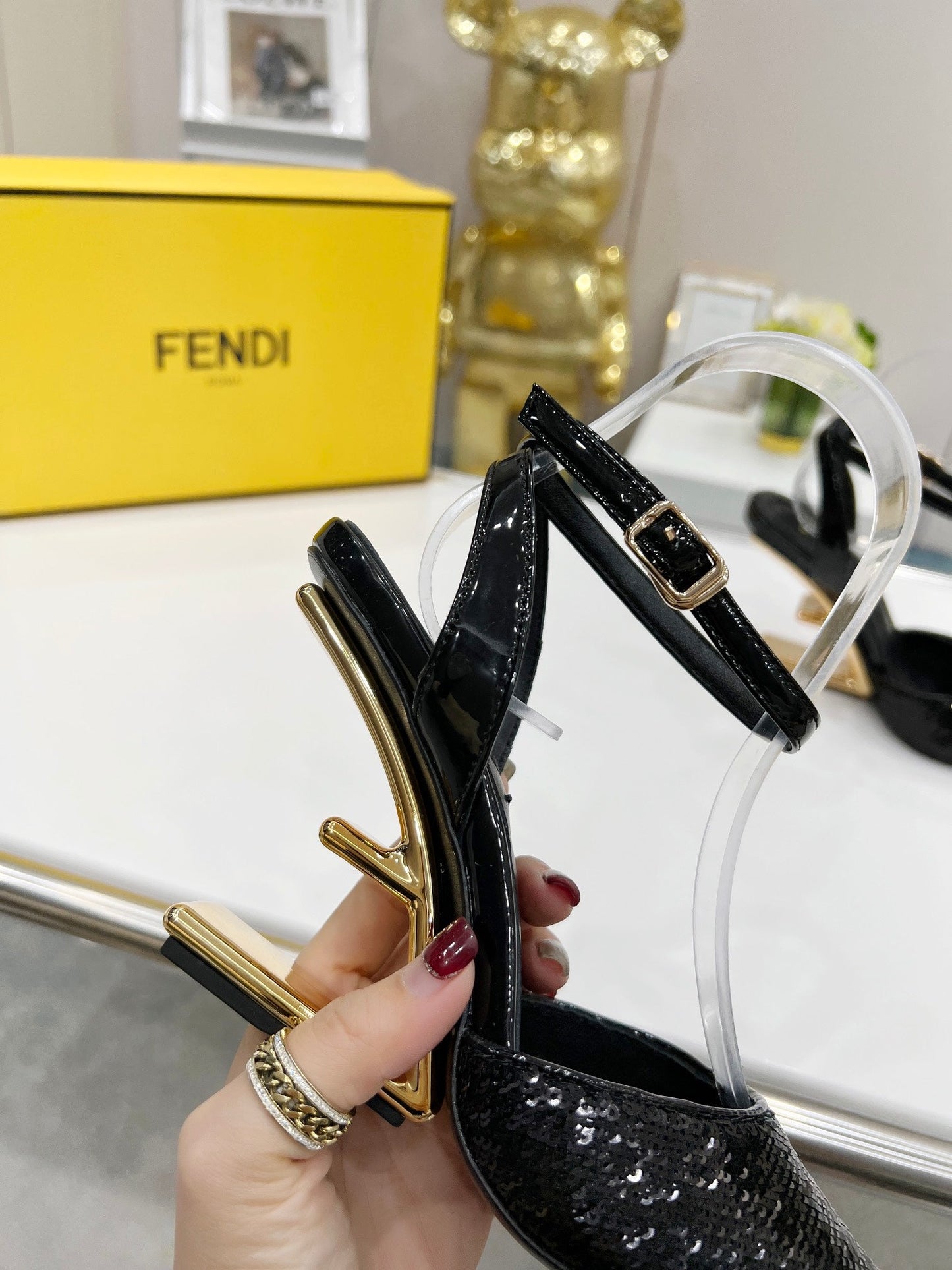 Luxury Shoes - FED - 693