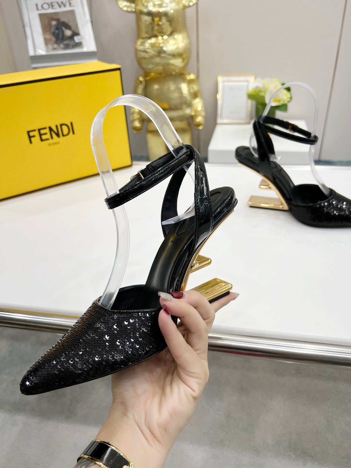 Luxury Shoes - FED - 693