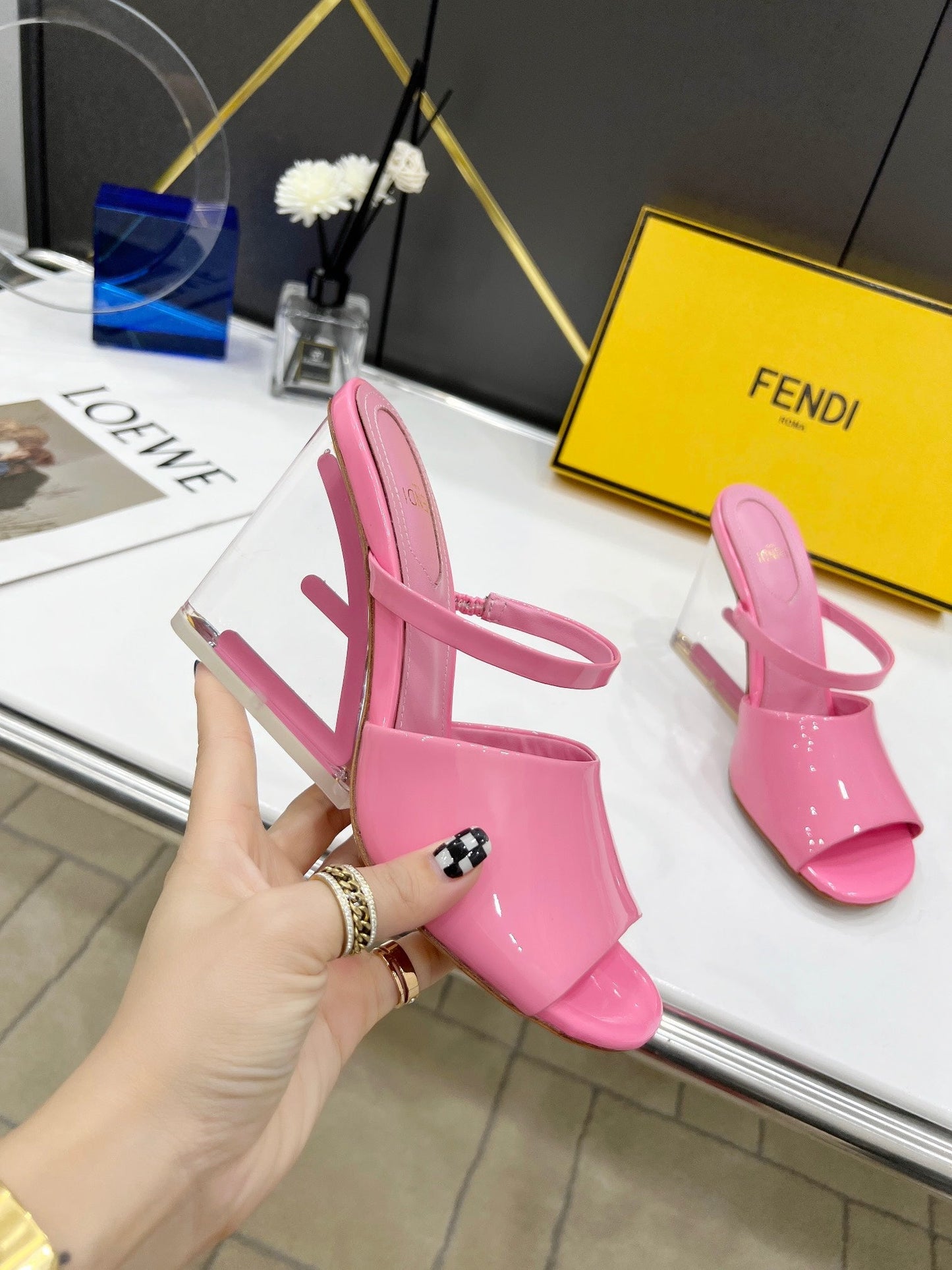 Luxury Shoes - FED - 682