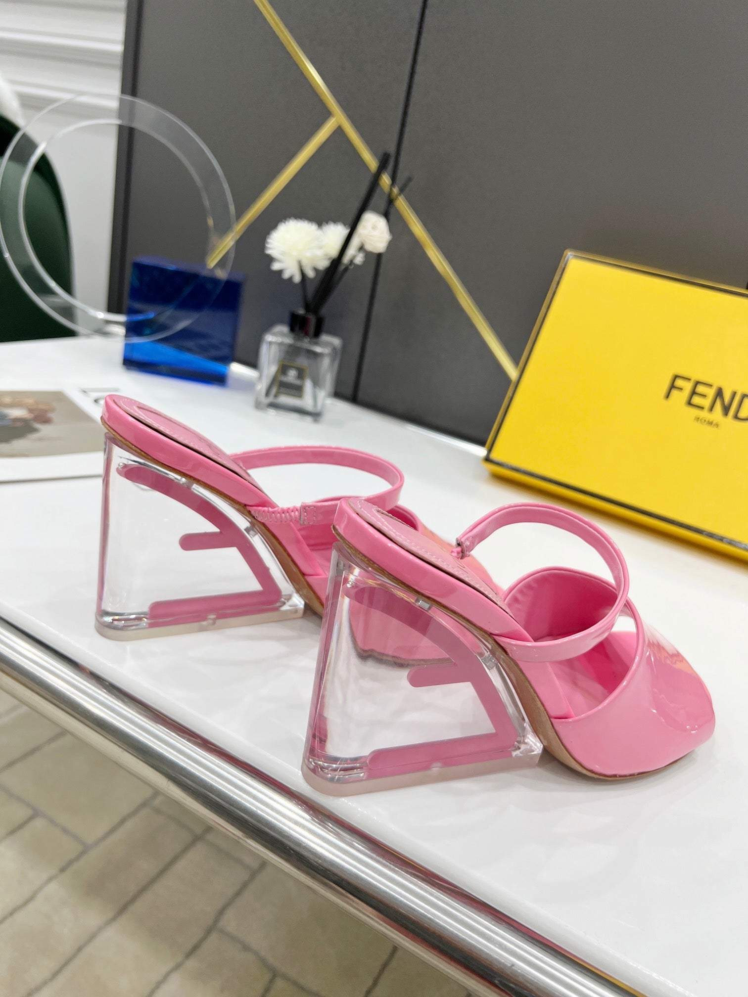 Luxury Shoes - FED - 682