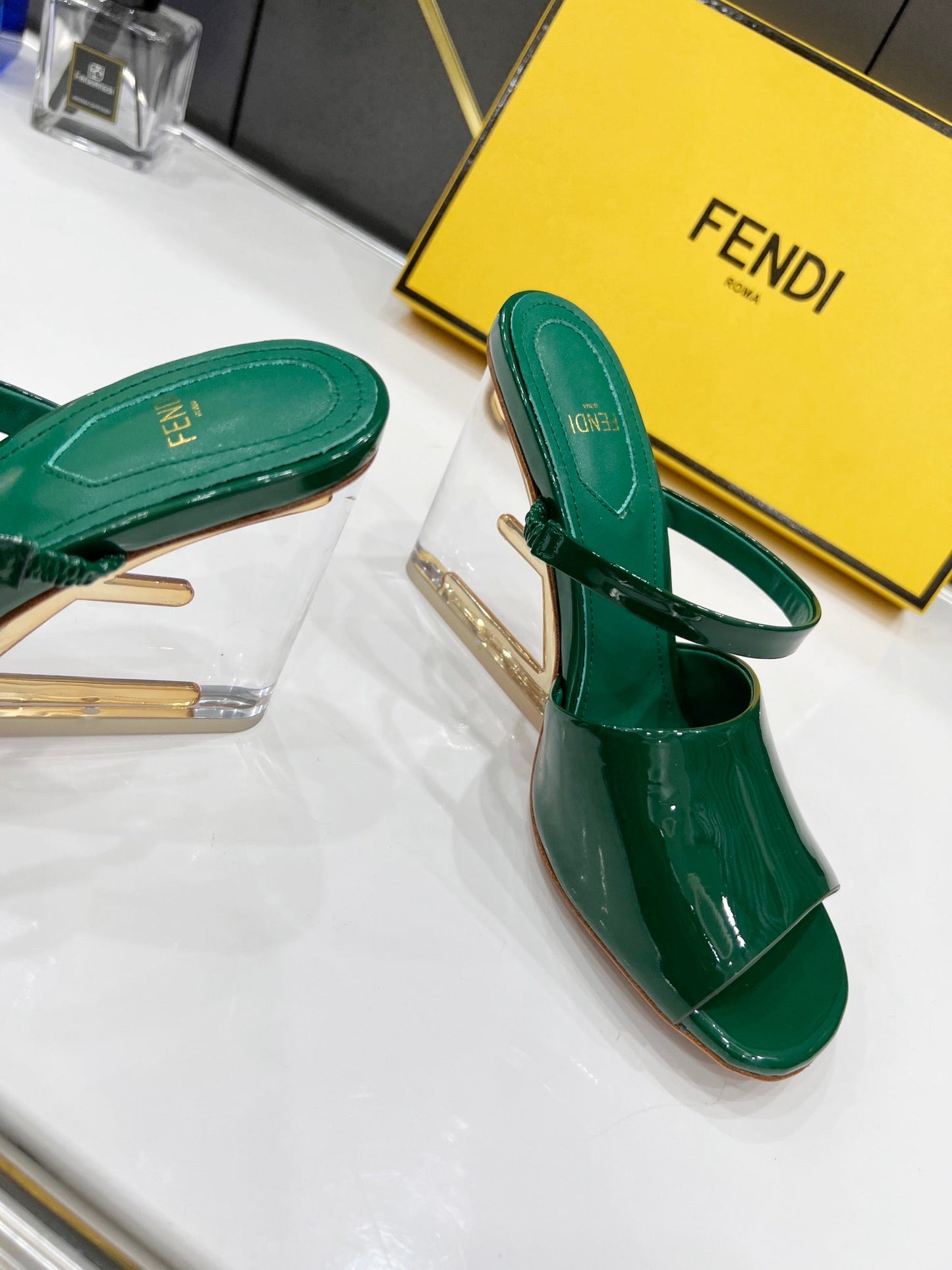 Luxury Shoes - FED - 684