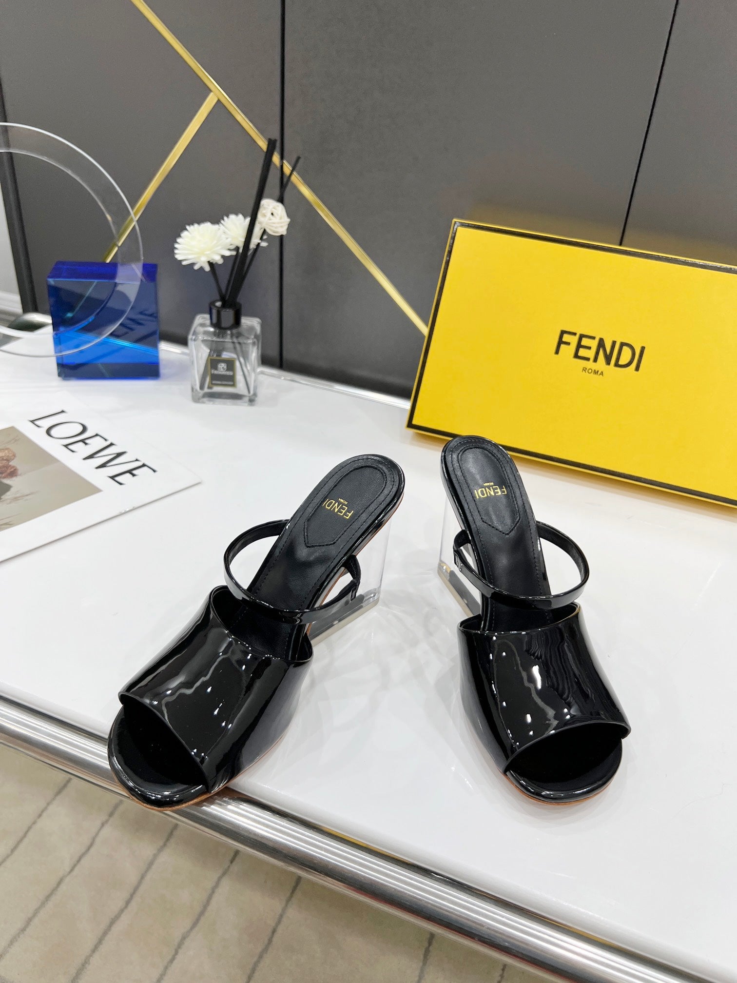 Luxury Shoes - FED - 685