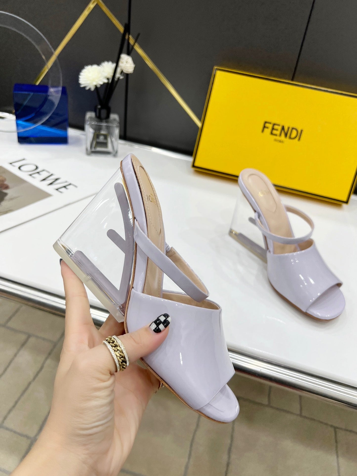 Luxury Shoes - FED - 686