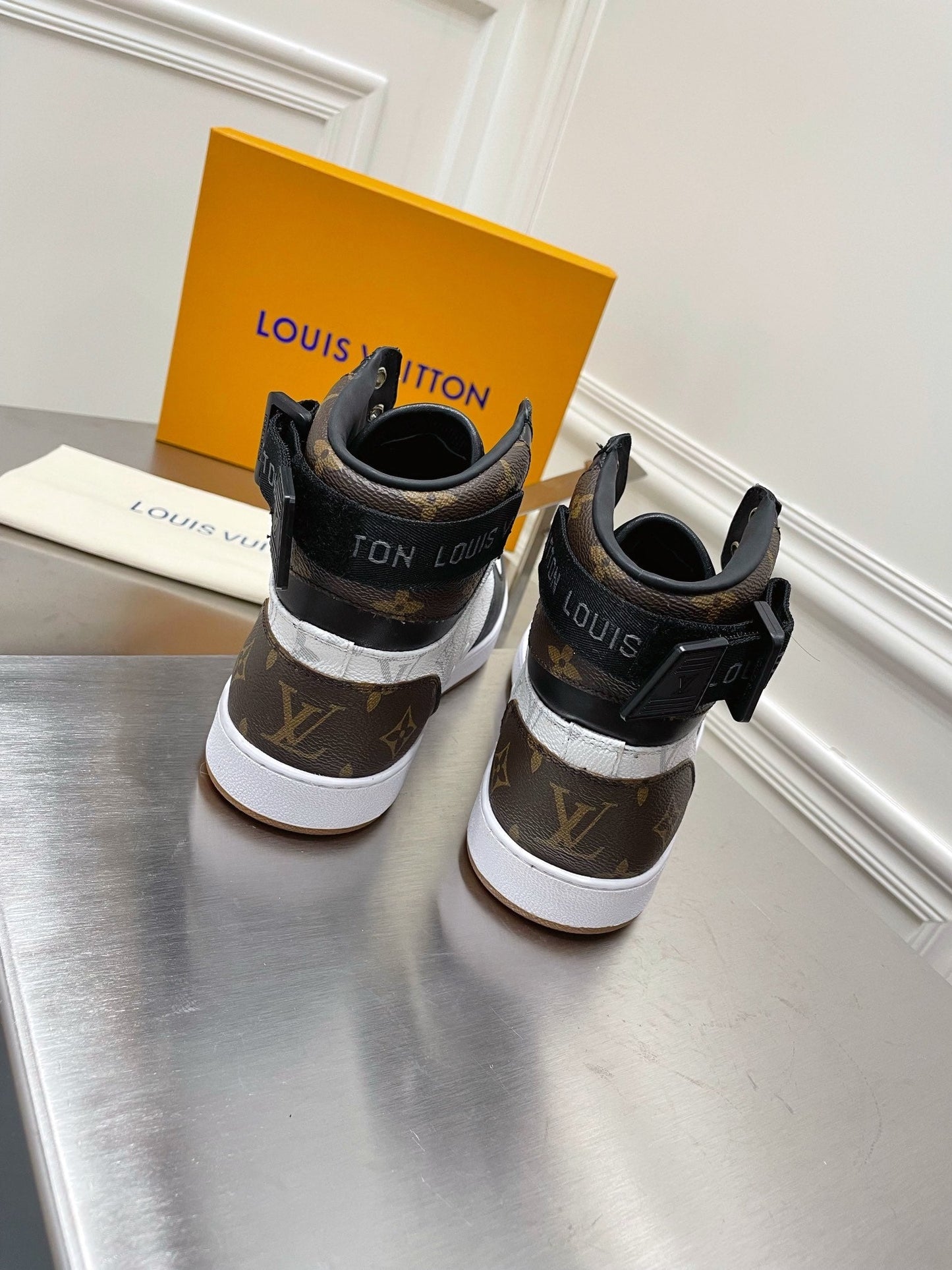 Luxury Shoes - LU-V - 1151