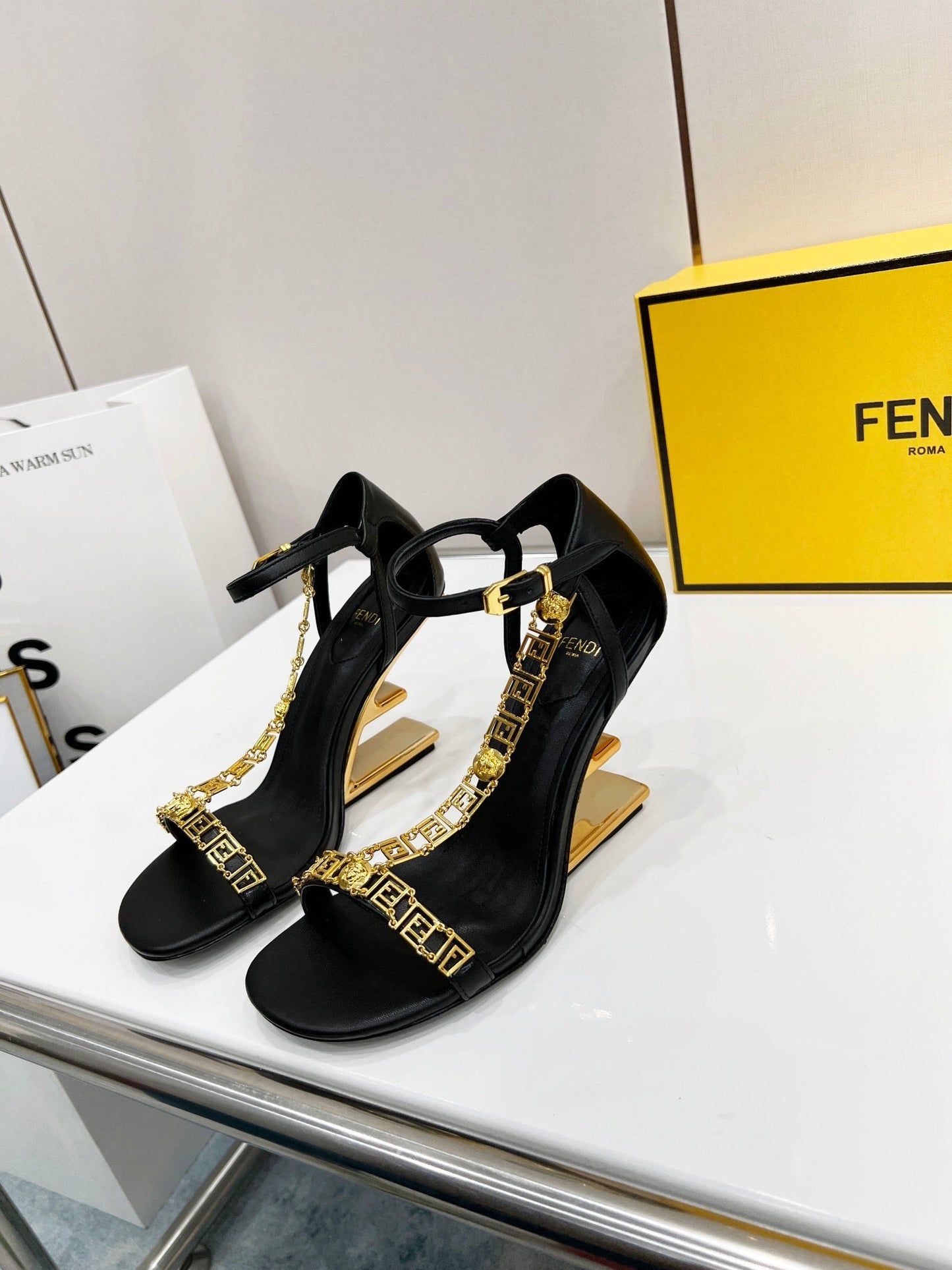Luxury Shoes - FED - 679