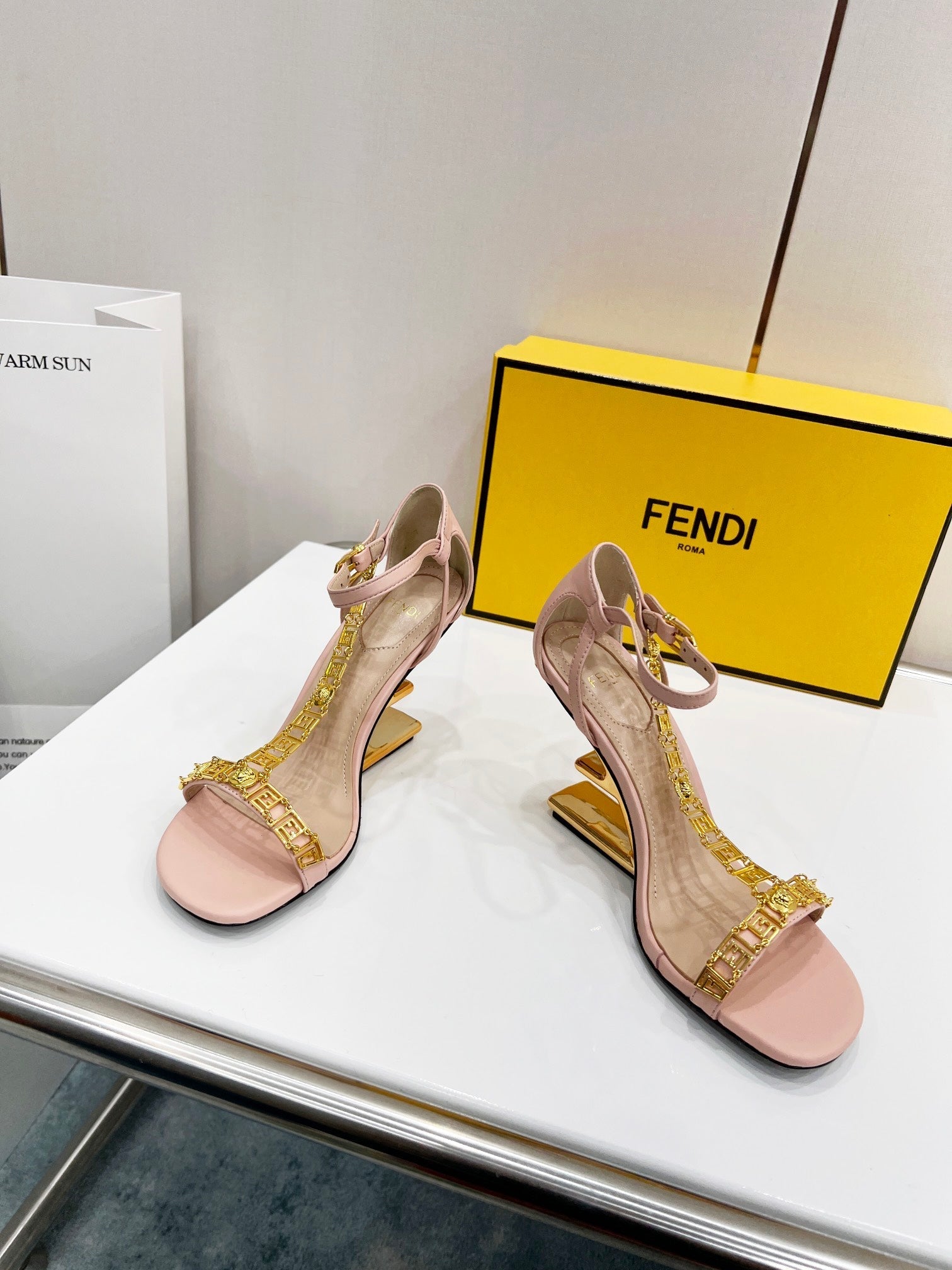 Luxury Shoes - FED - 680