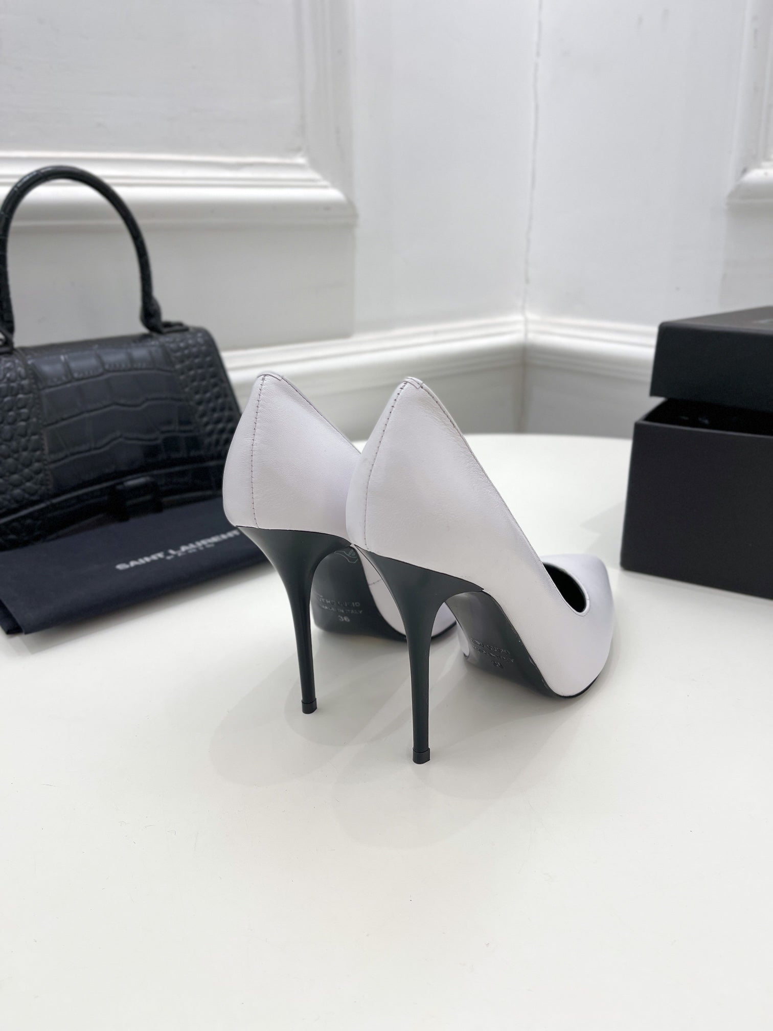 Luxury Shoes Sandals - SL - 520