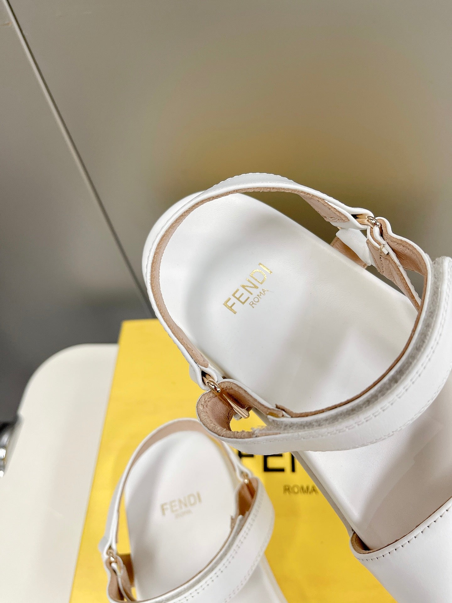 Luxury Shoes - FED - 659