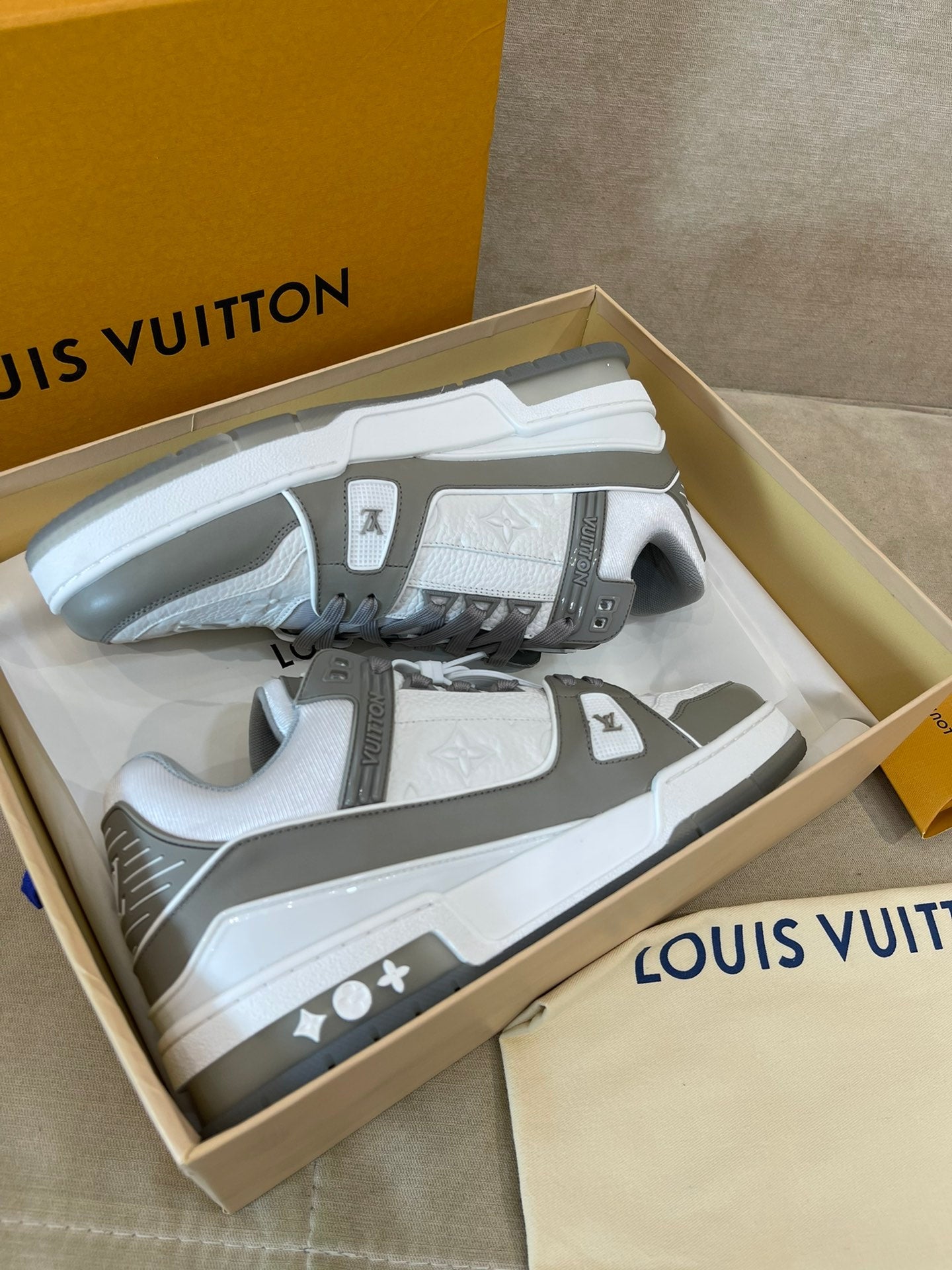 Luxury Shoes - LU-V - 391