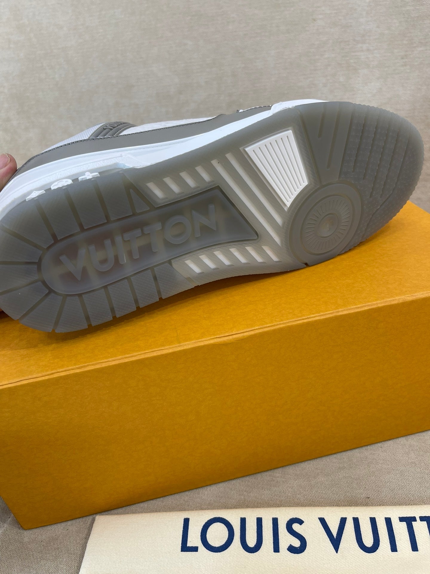 Luxury Shoes - LU-V - 391