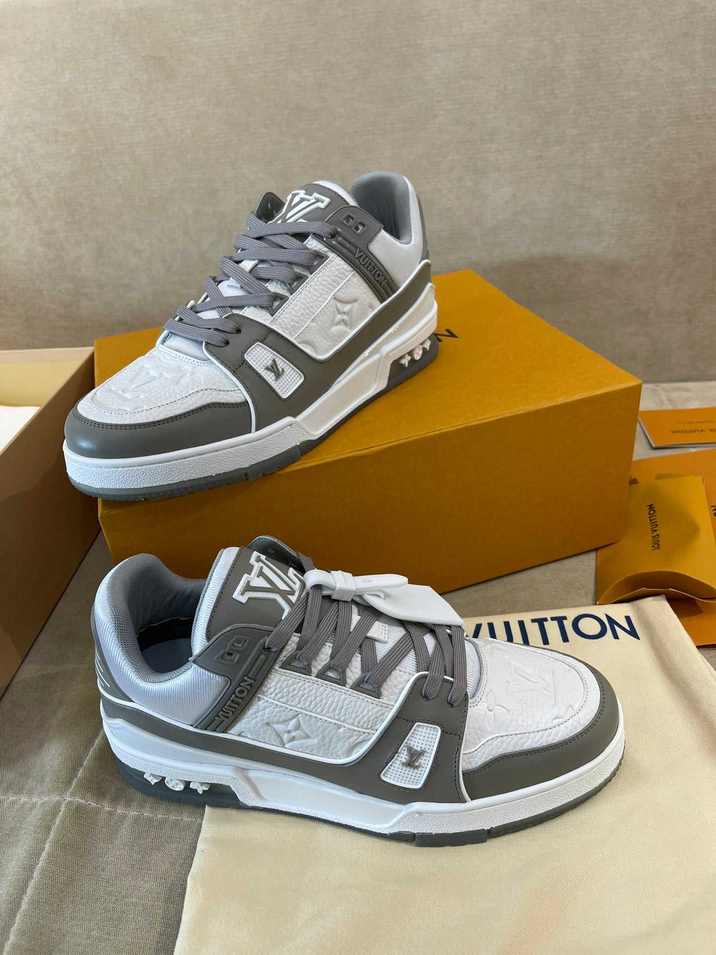 Luxury Shoes - LU-V - 391